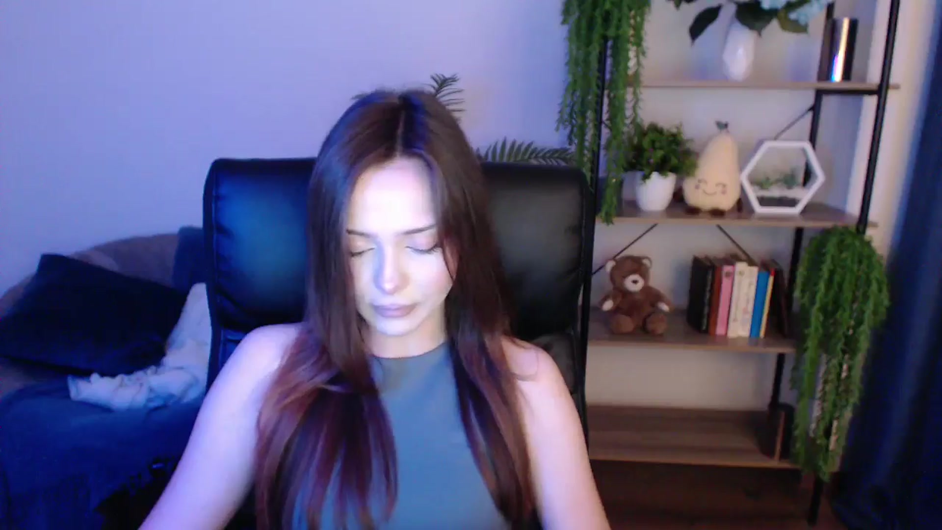 Gallery image thumbnail from KateManelli's myfreecams stream on, 01/27/2025, 10:59 image 19 of 20