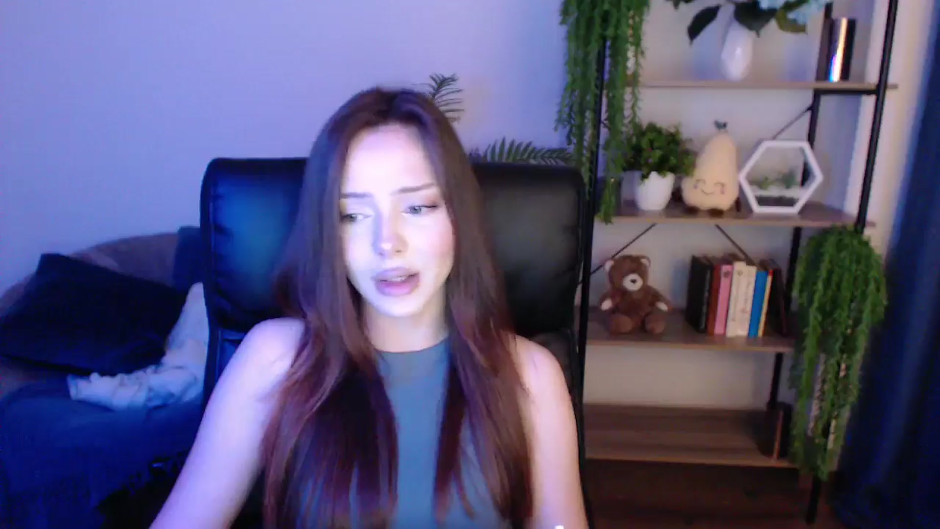 Gallery image thumbnail from KateManelli's myfreecams stream on, 01/27/2025, 10:59 image 10 of 20