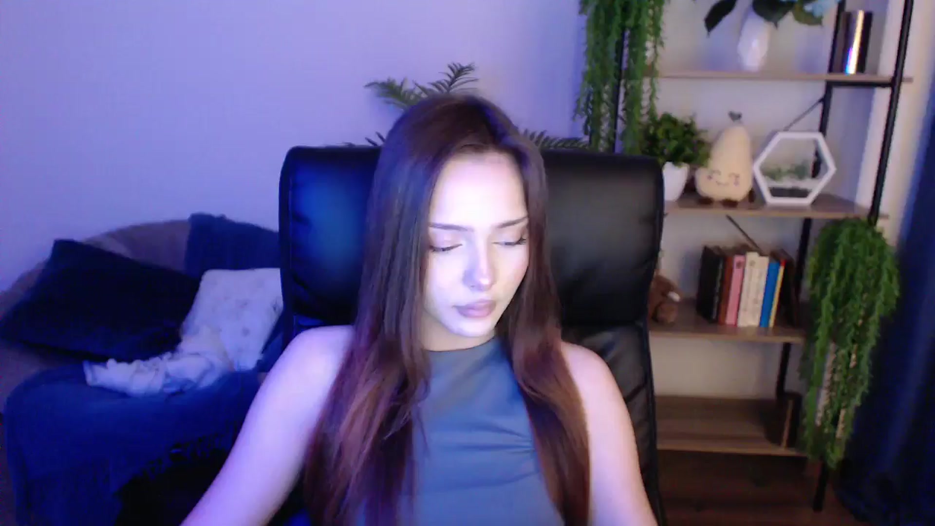 Gallery image thumbnail from KateManelli's myfreecams stream on, 01/27/2025, 11:43 image 13 of 20