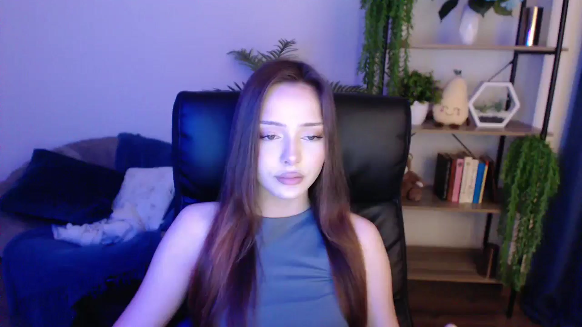 Gallery image thumbnail from KateManelli's myfreecams stream on, 01/27/2025, 11:43 image 16 of 20