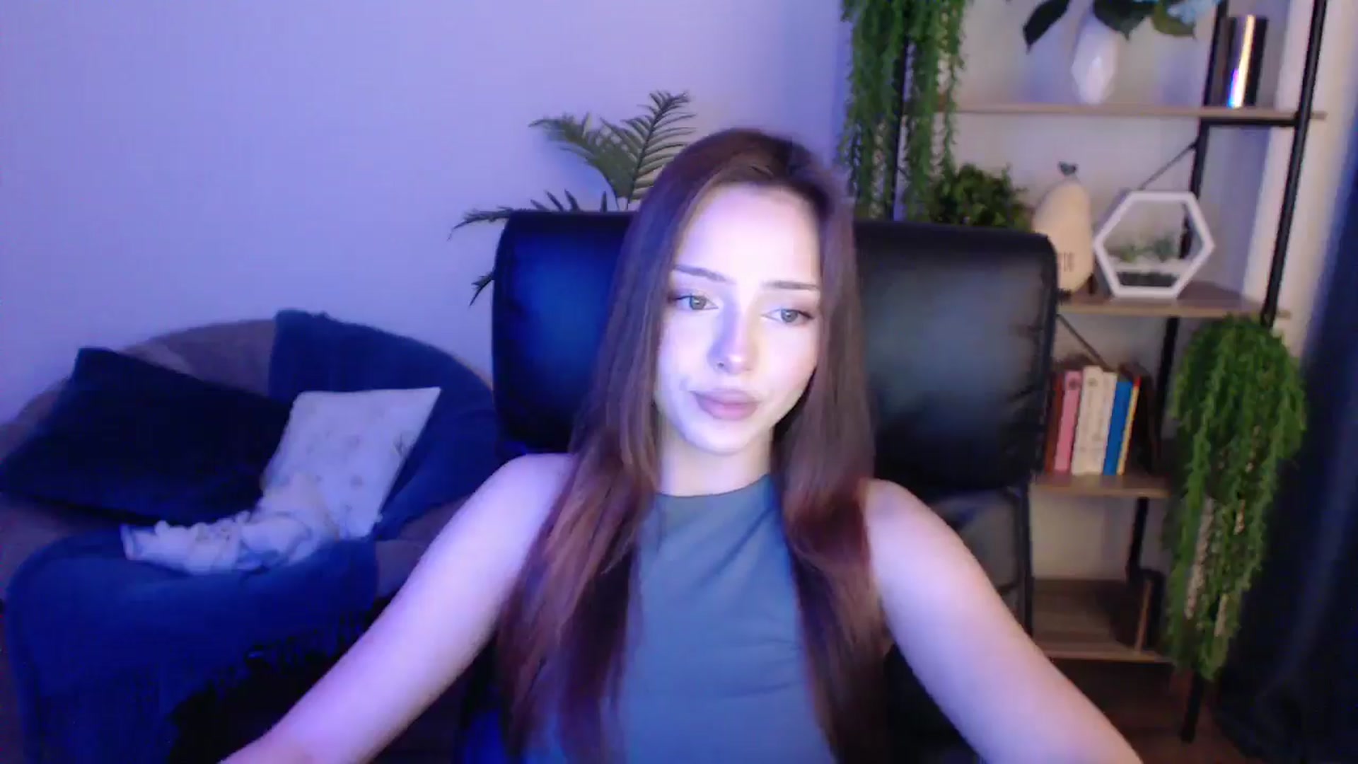 Gallery image thumbnail from KateManelli's myfreecams stream on, 01/27/2025, 11:43 image 10 of 20