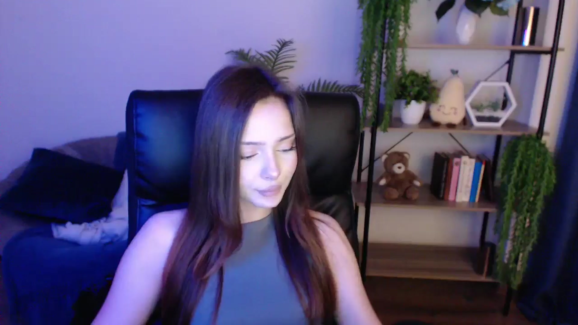 Gallery image thumbnail from KateManelli's myfreecams stream on, 01/27/2025, 13:28 image 13 of 20