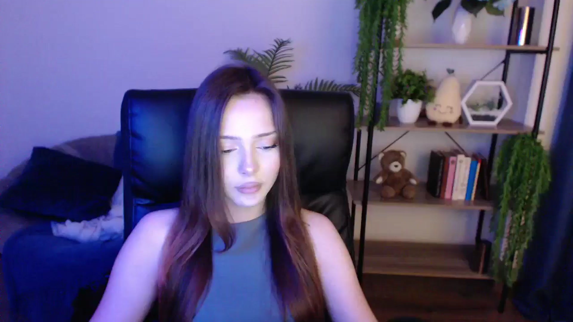 Gallery image thumbnail from KateManelli's myfreecams stream on, 01/27/2025, 13:28 image 16 of 20