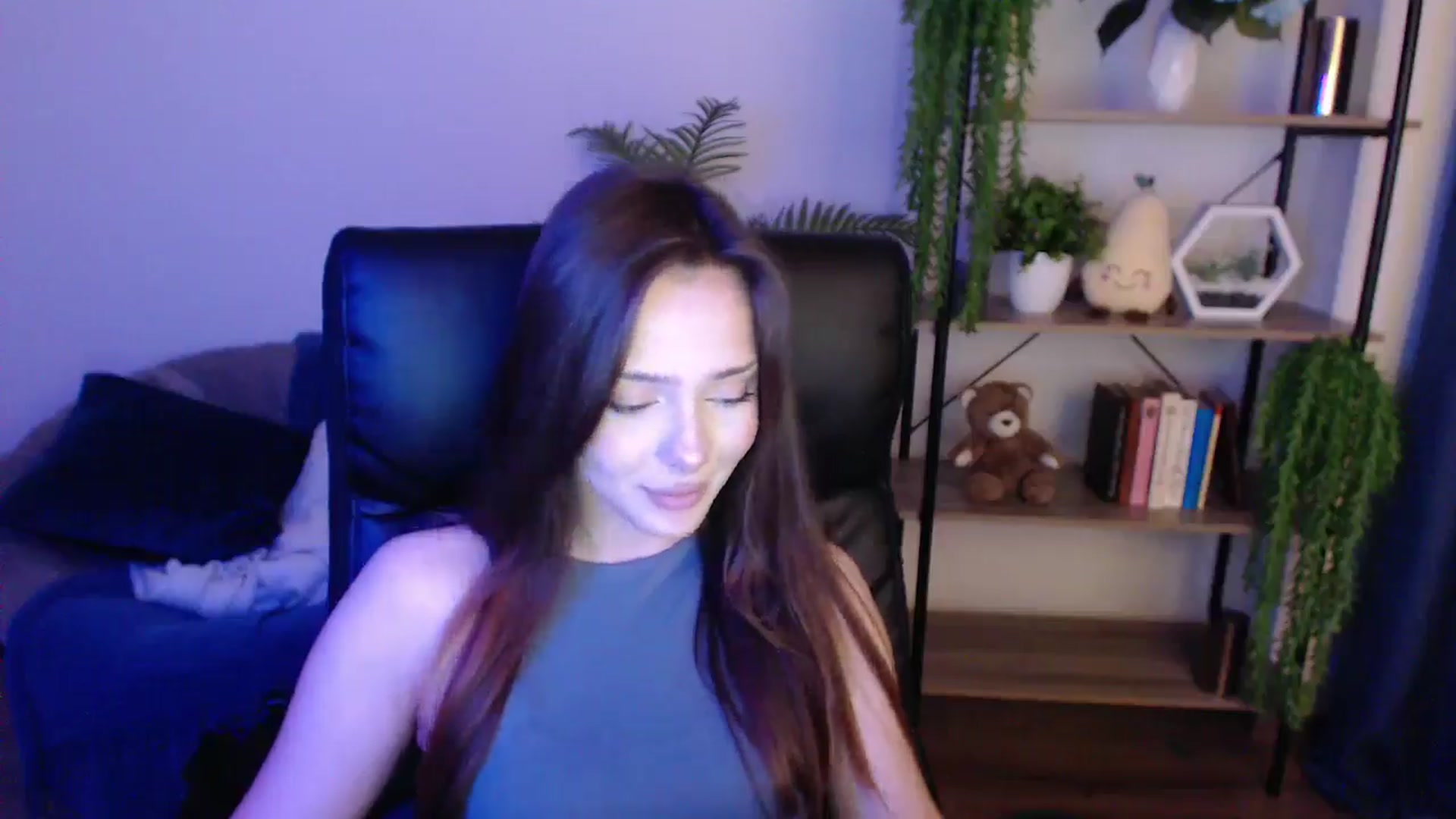 Gallery image thumbnail from KateManelli's myfreecams stream on, 01/27/2025, 13:28 image 14 of 20