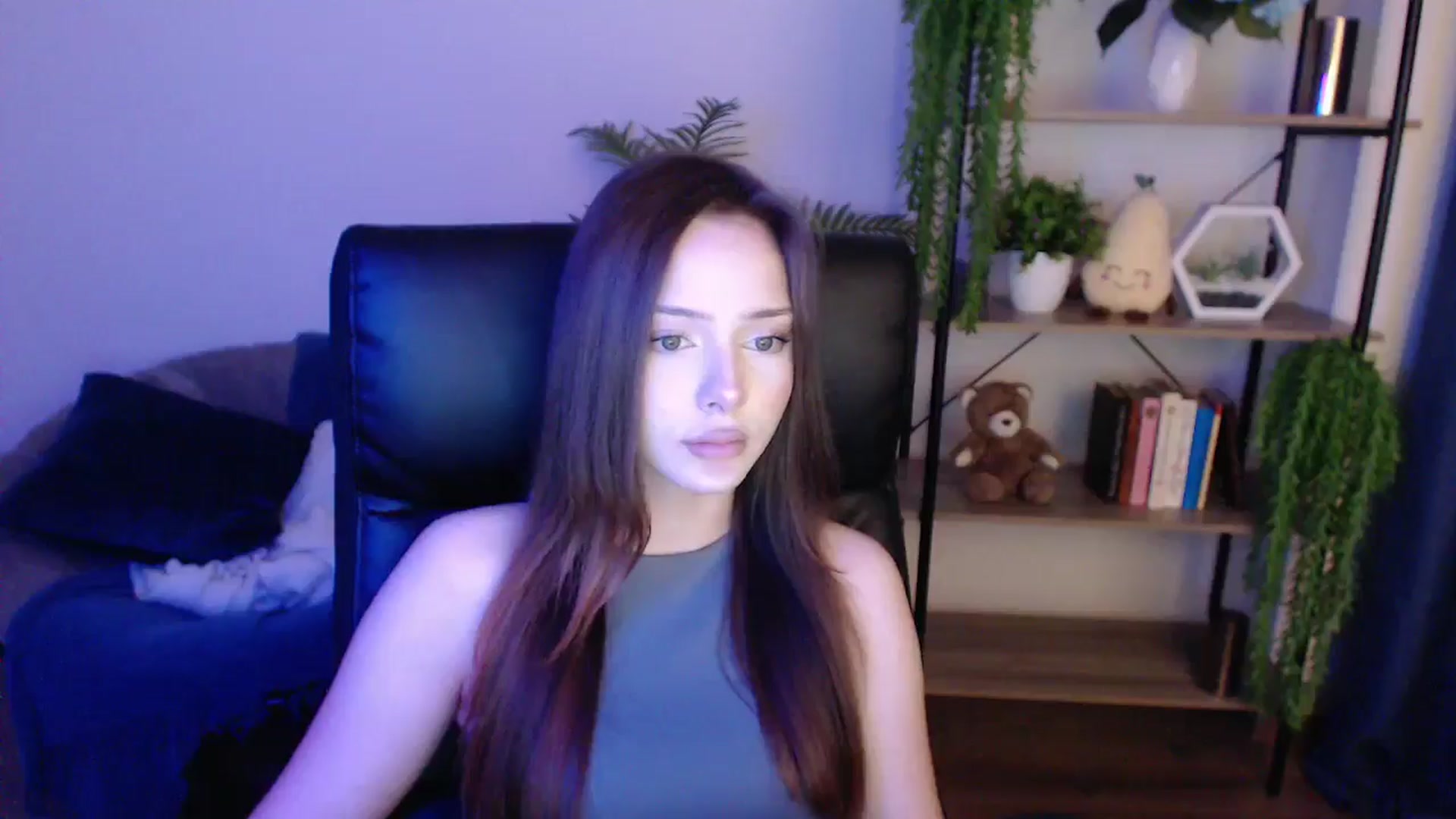 Gallery image thumbnail from KateManelli's myfreecams stream on, 01/27/2025, 13:28 image 7 of 20