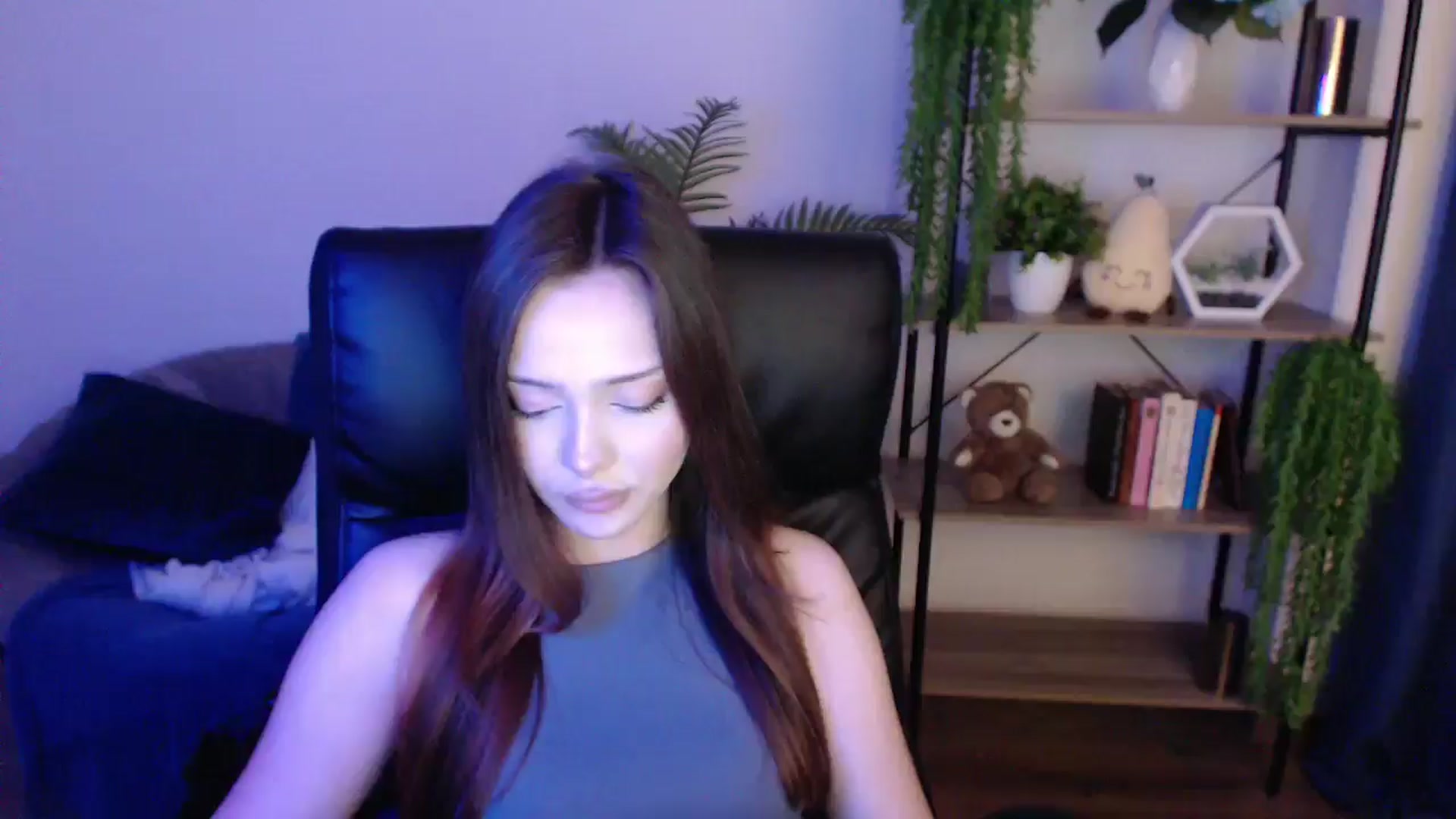 Gallery image thumbnail from KateManelli's myfreecams stream on, 01/27/2025, 13:28 image 17 of 20