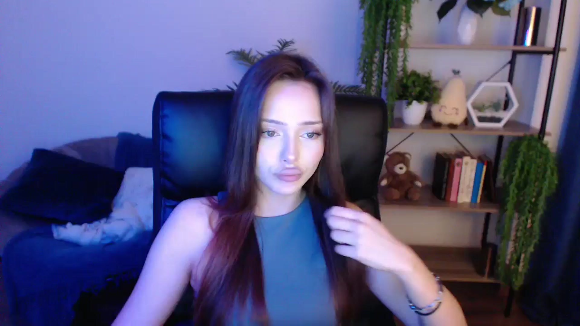 Gallery image thumbnail from KateManelli's myfreecams stream on, 01/27/2025, 14:29 image 1 of 20