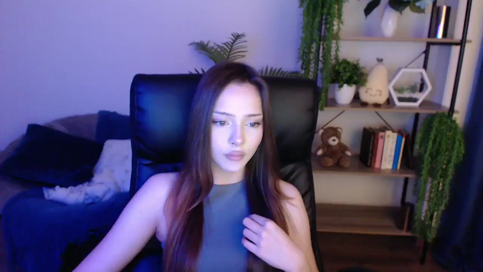 Gallery image thumbnail from KateManelli's myfreecams stream on, 01/27/2025, 14:29 image 15 of 20