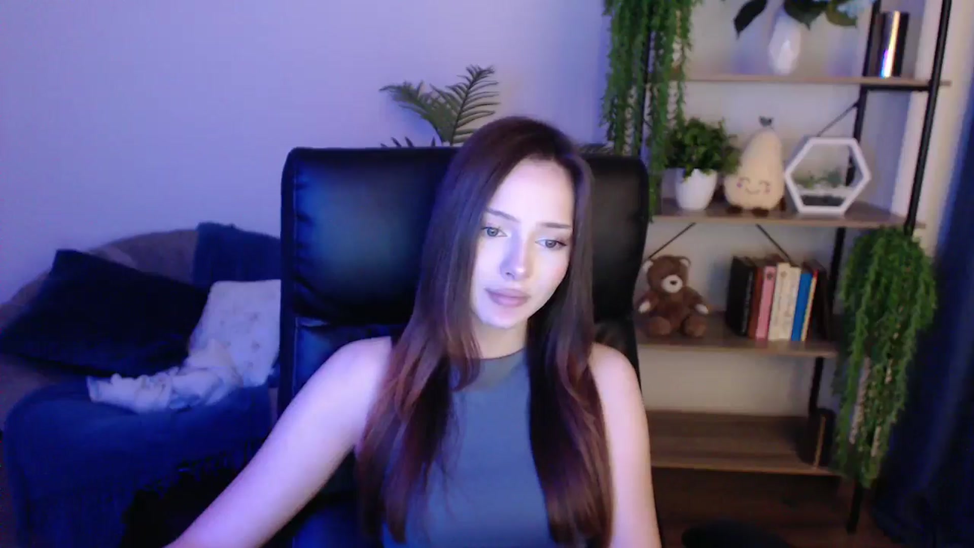 Gallery image thumbnail from KateManelli's myfreecams stream on, 01/27/2025, 14:29 image 11 of 20
