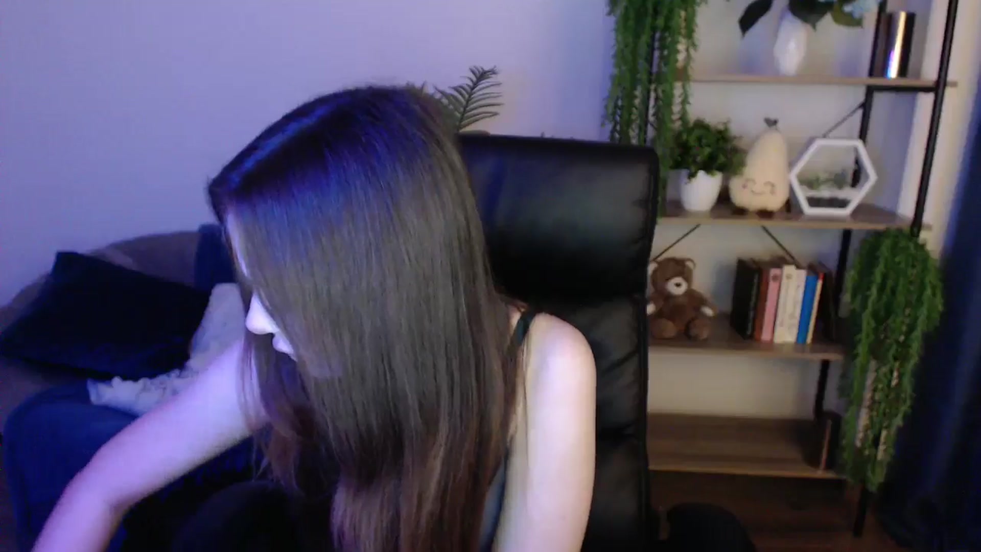 Gallery image thumbnail from KateManelli's myfreecams stream on, 01/27/2025, 14:57 image 12 of 20