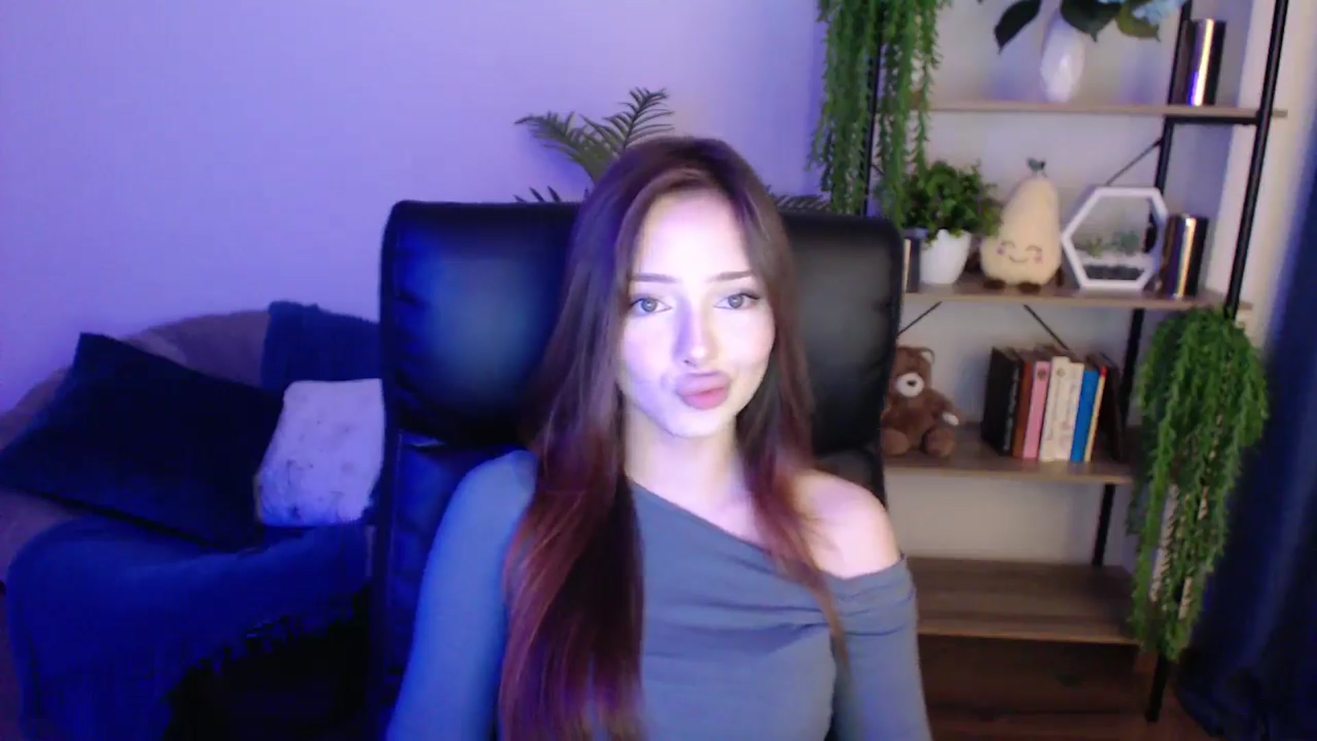 Gallery image thumbnail from KateManelli's myfreecams stream on, 01/29/2025, 09:21 image 11 of 20