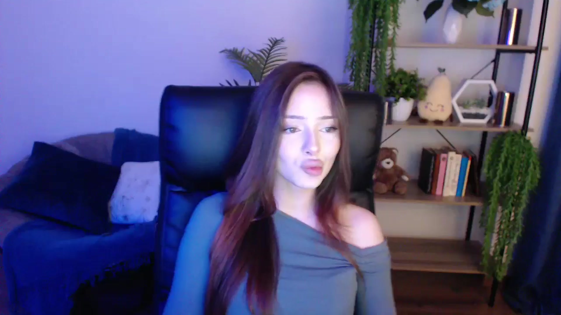 Gallery image thumbnail from KateManelli's myfreecams stream on, 01/29/2025, 09:21 image 17 of 20