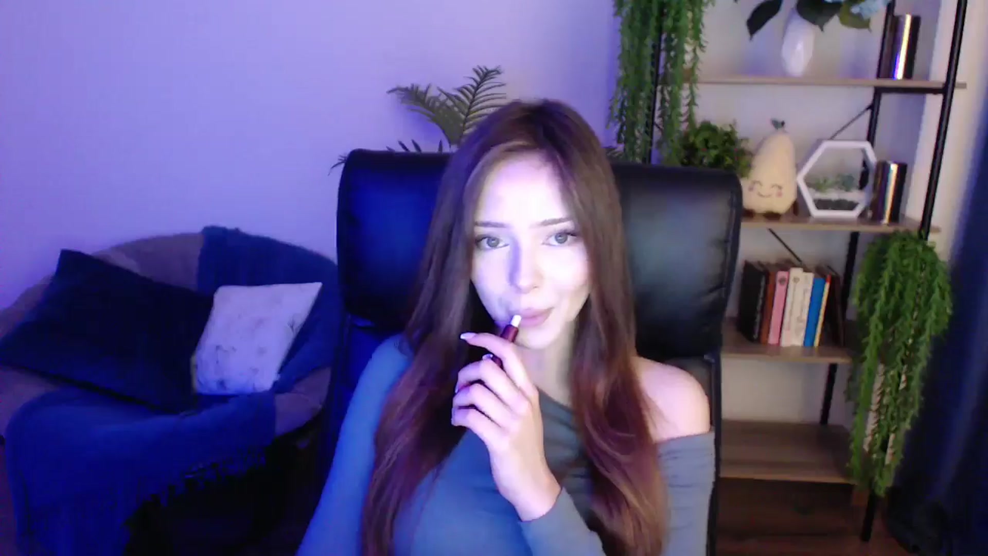Gallery image thumbnail from KateManelli's myfreecams stream on, 01/29/2025, 09:21 image 5 of 20