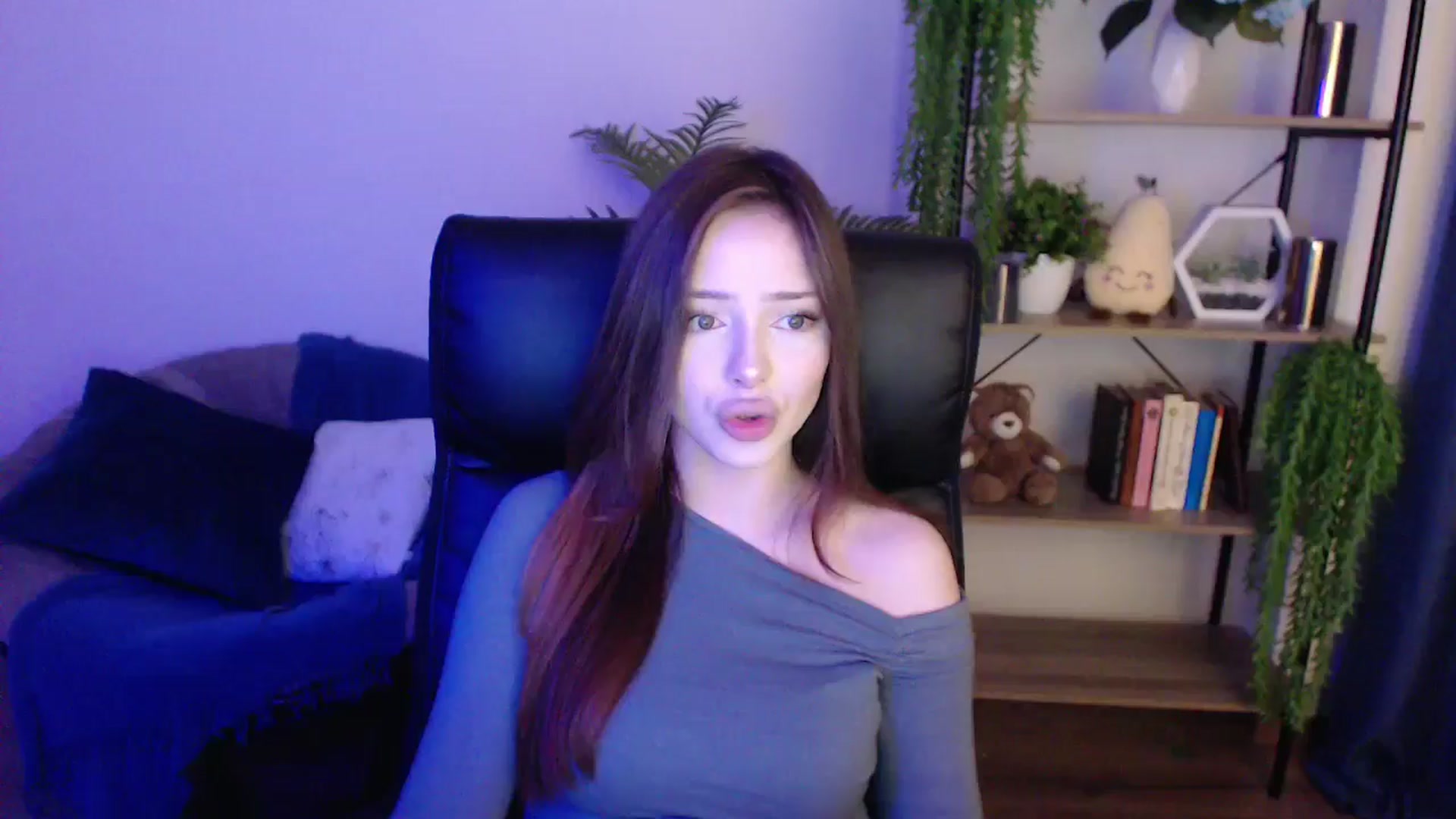 Gallery image thumbnail from KateManelli's myfreecams stream on, 01/29/2025, 09:21 image 9 of 20