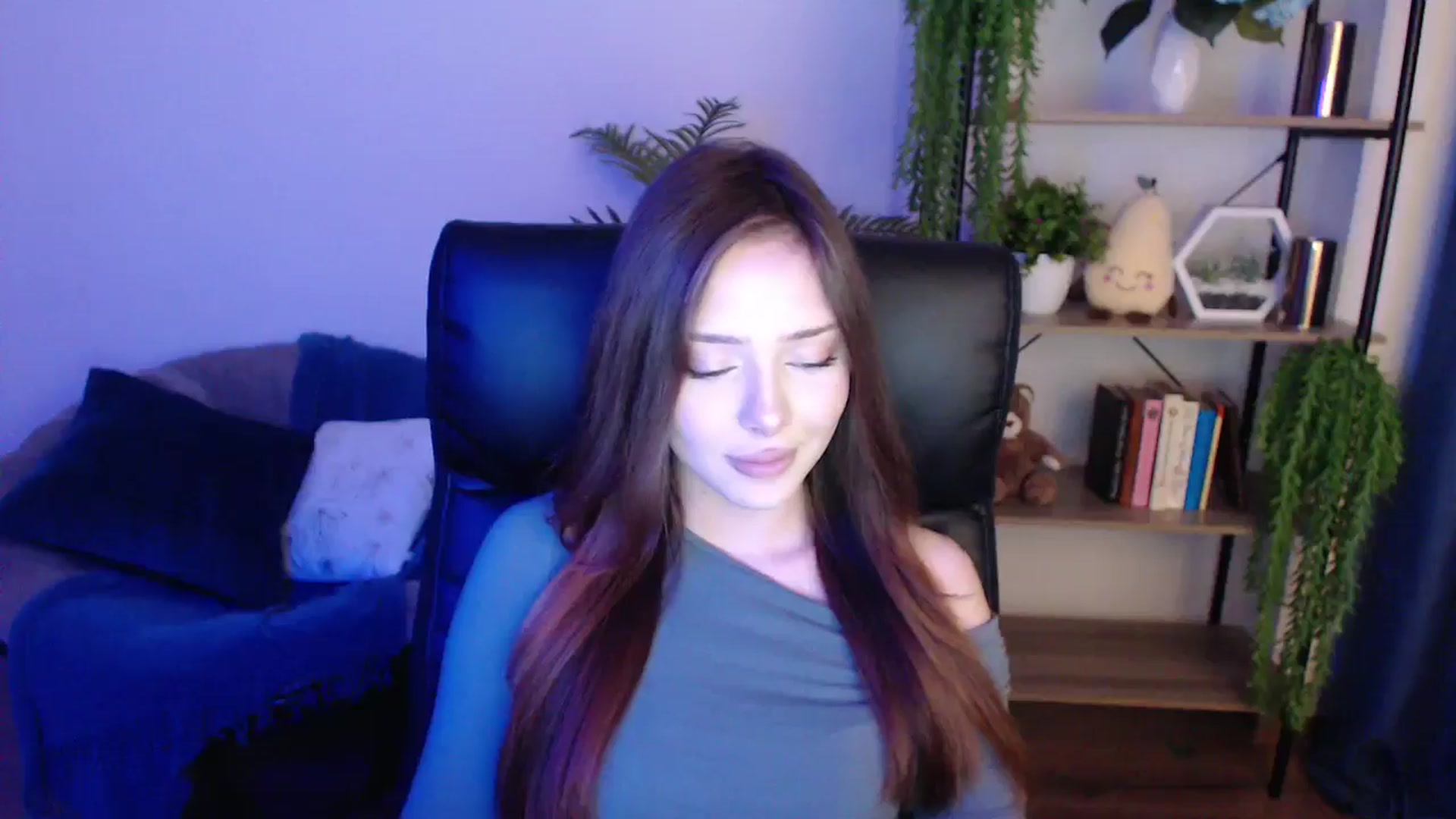 Gallery image thumbnail from KateManelli's myfreecams stream on, 01/29/2025, 09:21 image 7 of 20