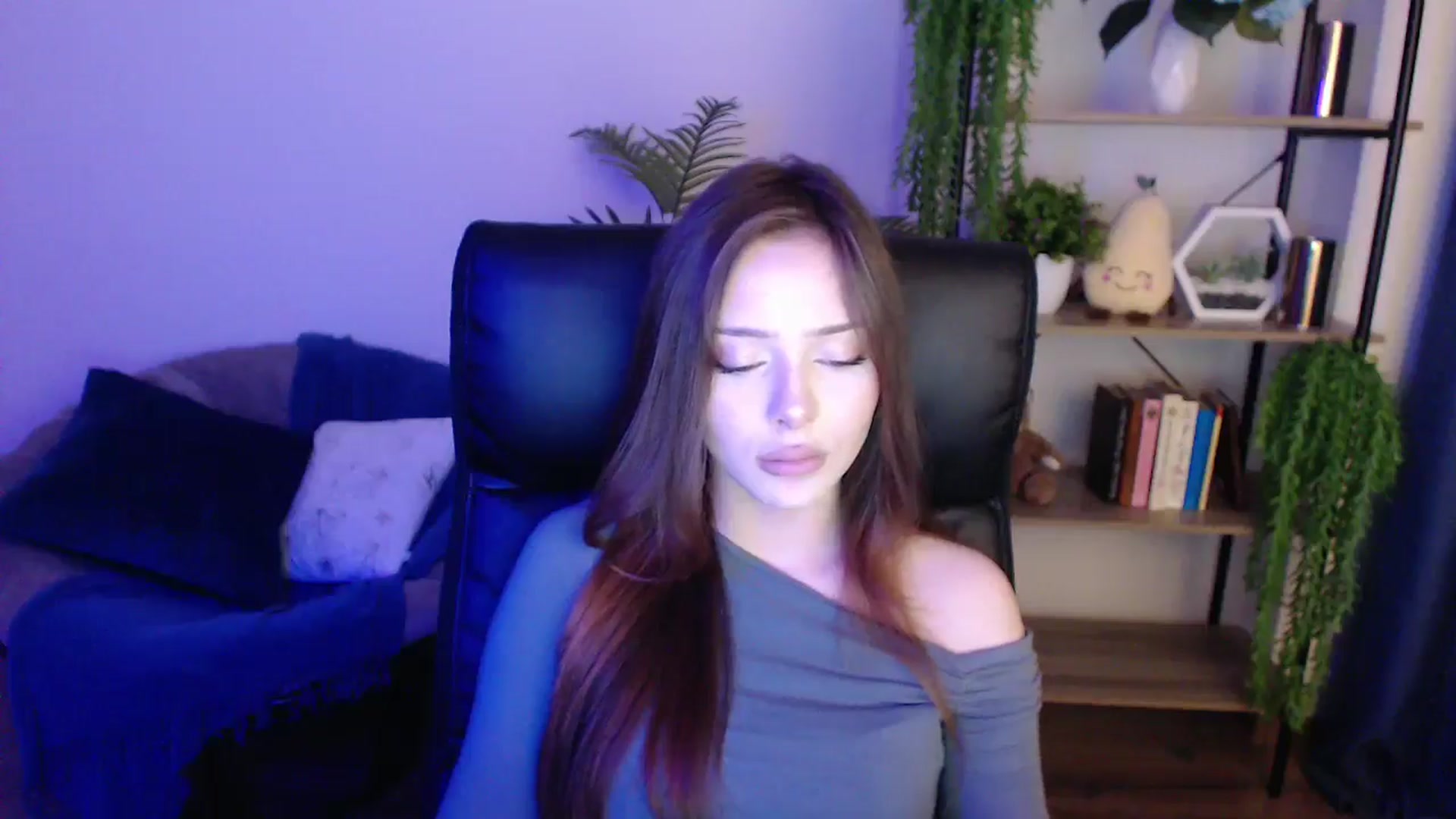 Gallery image thumbnail from KateManelli's myfreecams stream on, 01/29/2025, 09:21 image 16 of 20