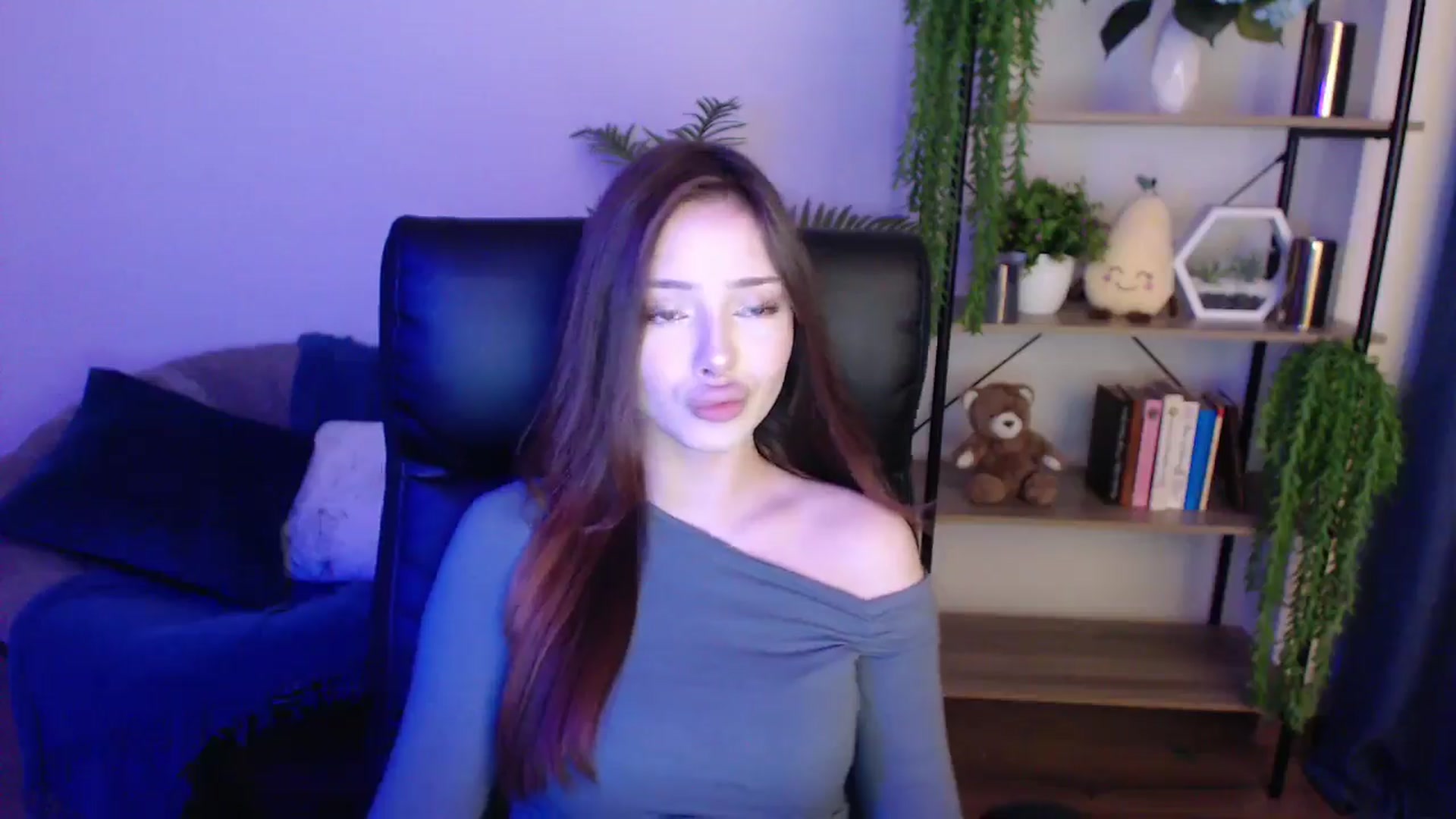 Gallery image thumbnail from KateManelli's myfreecams stream on, 01/29/2025, 09:21 image 8 of 20