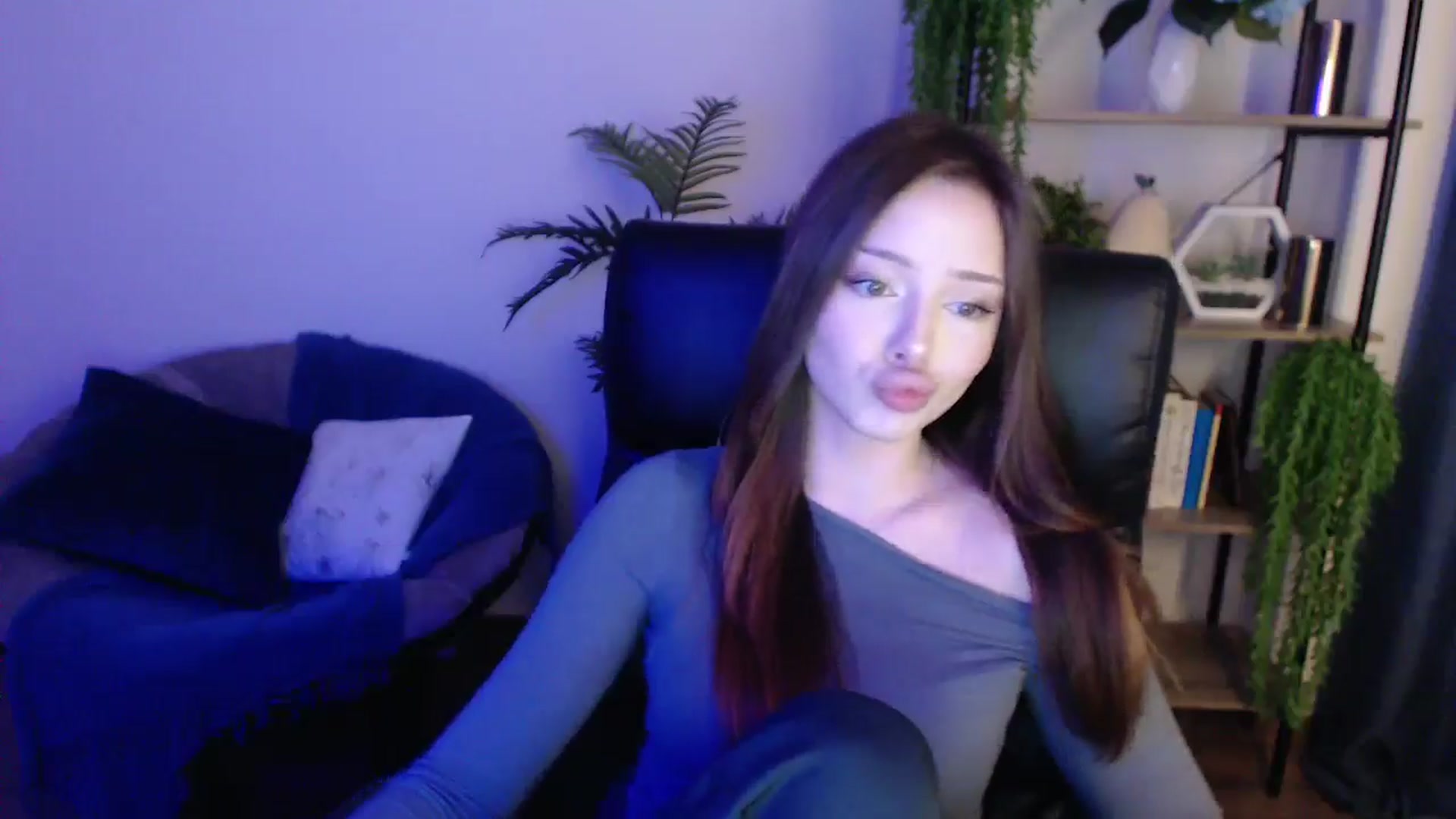 Gallery image thumbnail from KateManelli's myfreecams stream on, 01/29/2025, 10:55 image 11 of 20