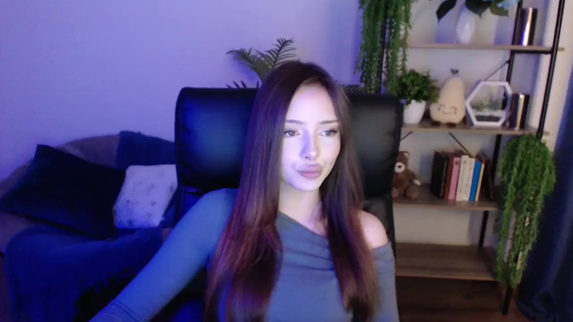 Gallery image thumbnail from KateManelli's myfreecams stream on, 01/29/2025, 13:16 image 1 of 20