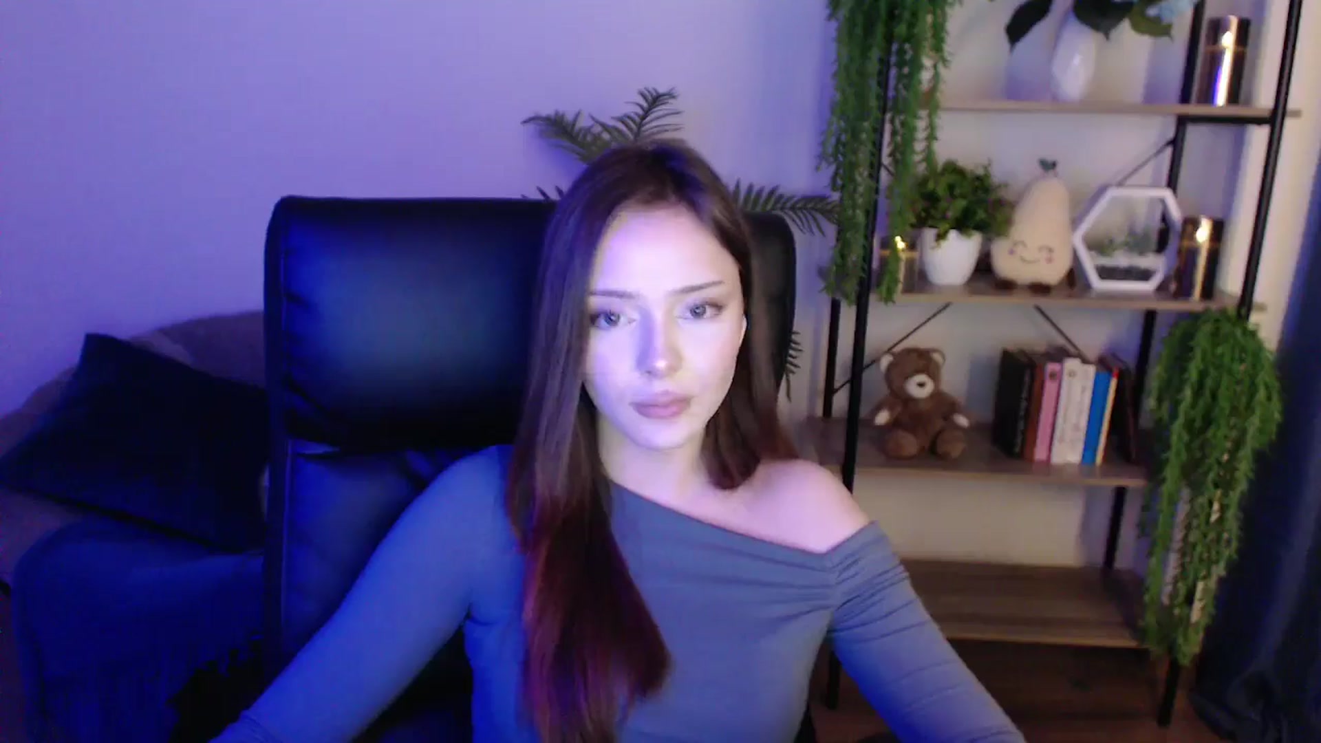 Gallery image thumbnail from KateManelli's myfreecams stream on, 01/29/2025, 13:16 image 15 of 20