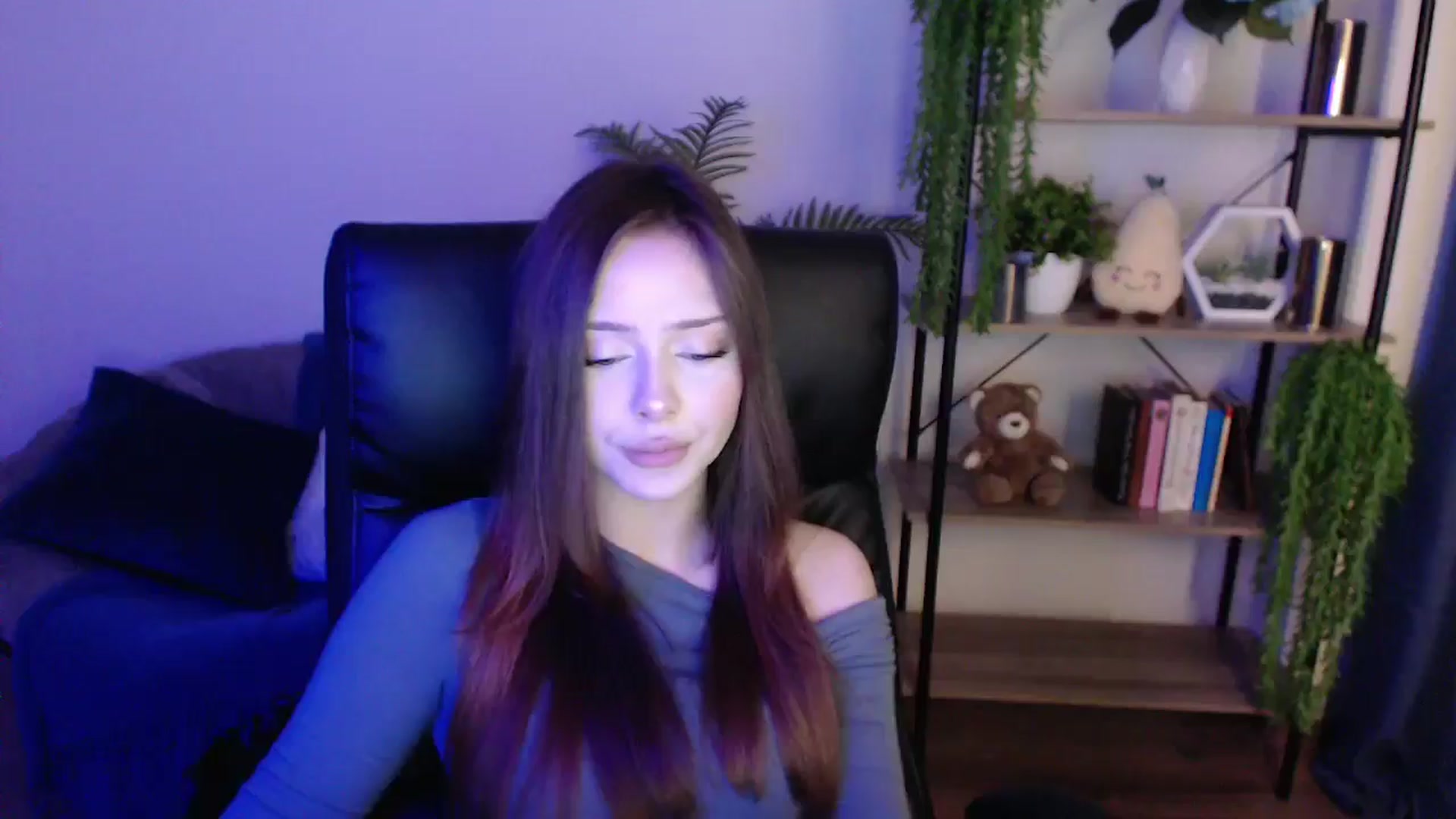 Gallery image thumbnail from KateManelli's myfreecams stream on, 01/29/2025, 13:16 image 4 of 20