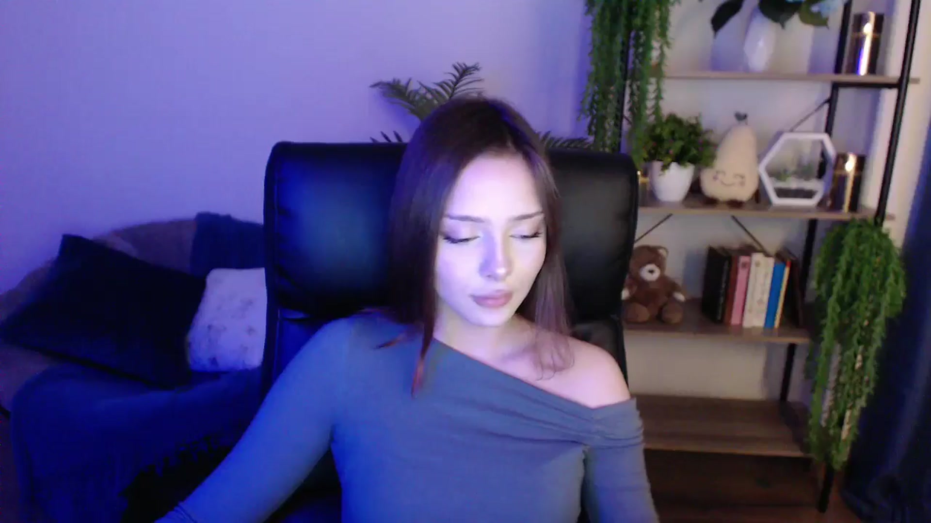 Gallery image thumbnail from KateManelli's myfreecams stream on, 01/29/2025, 13:54 image 9 of 20