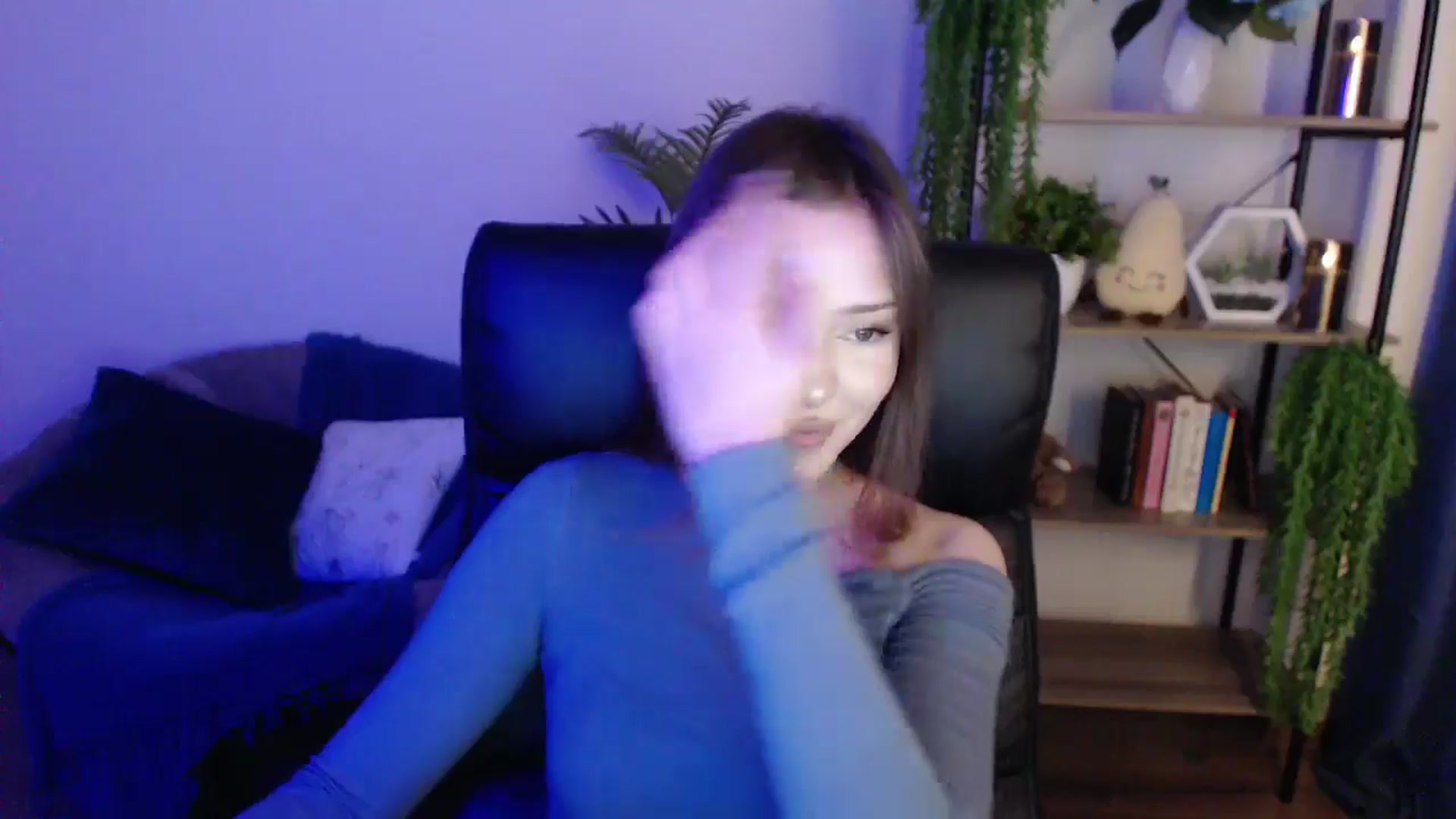 Gallery image thumbnail from KateManelli's myfreecams stream on, 01/29/2025, 13:54 image 15 of 20