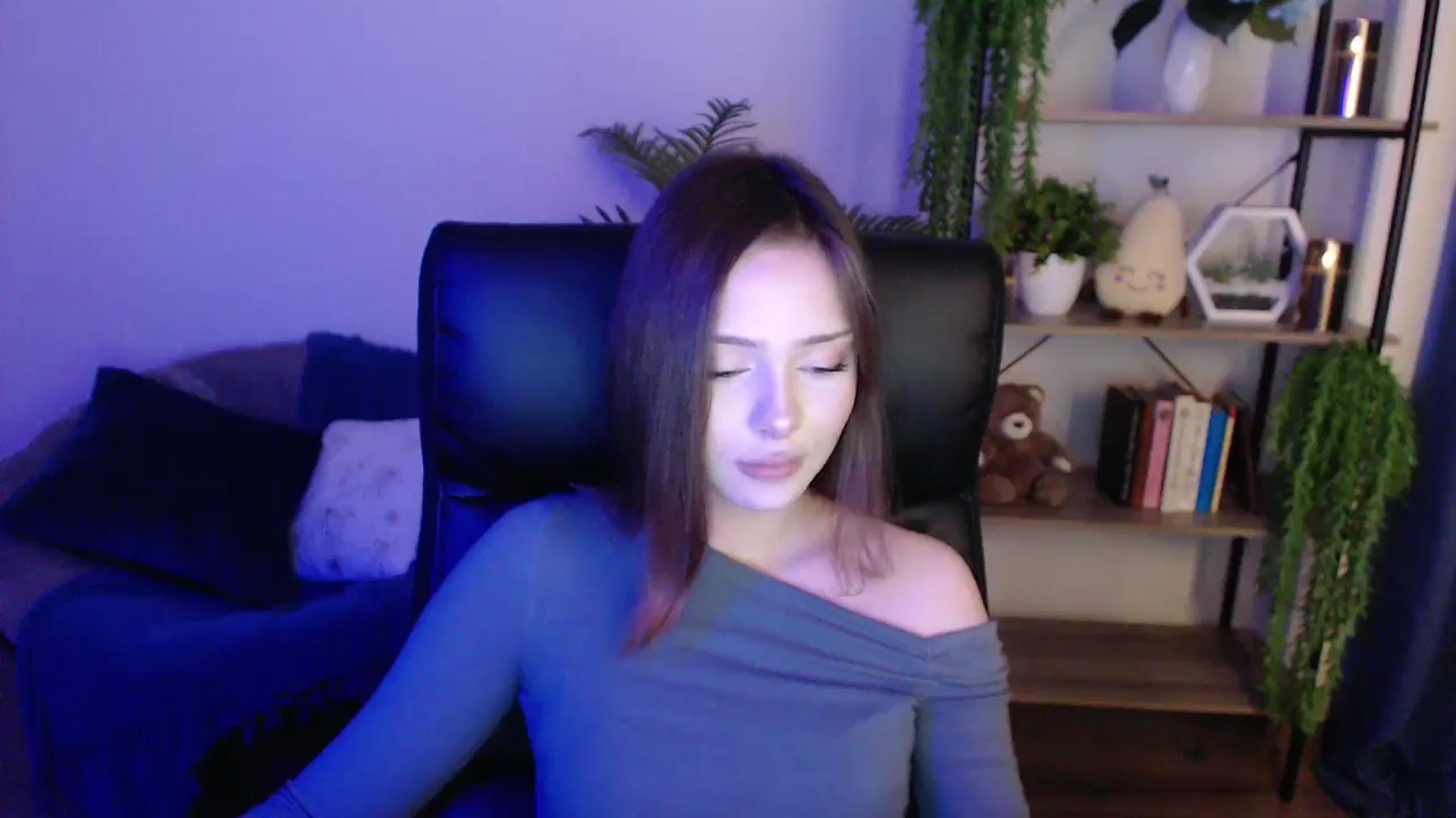 Gallery image thumbnail from KateManelli's myfreecams stream on, 01/29/2025, 13:54 image 8 of 20