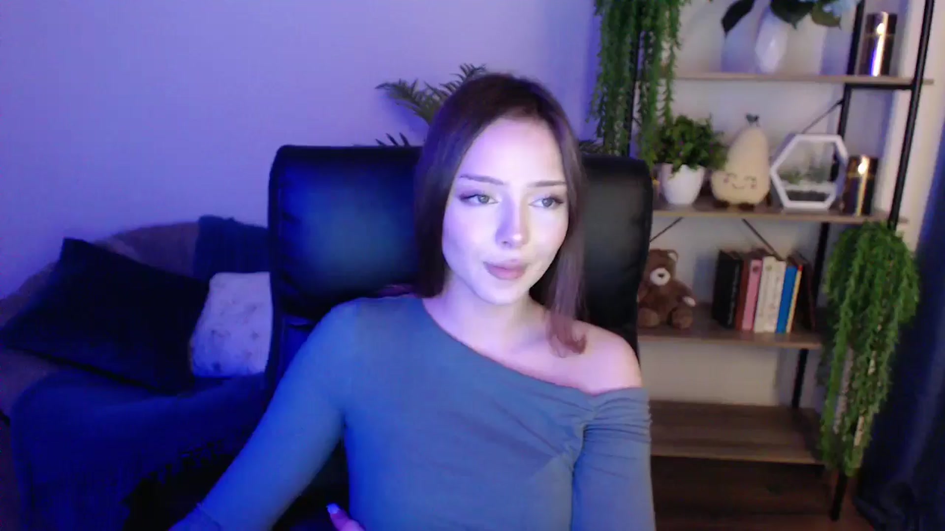 Gallery image thumbnail from KateManelli's myfreecams stream on, 01/29/2025, 13:54 image 17 of 20