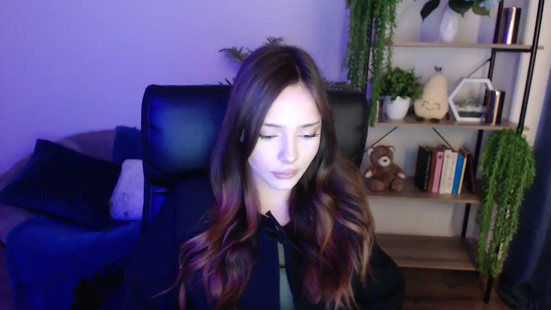 Gallery image thumbnail from KateManelli's myfreecams stream on, 01/31/2025, 09:16 image 13 of 20