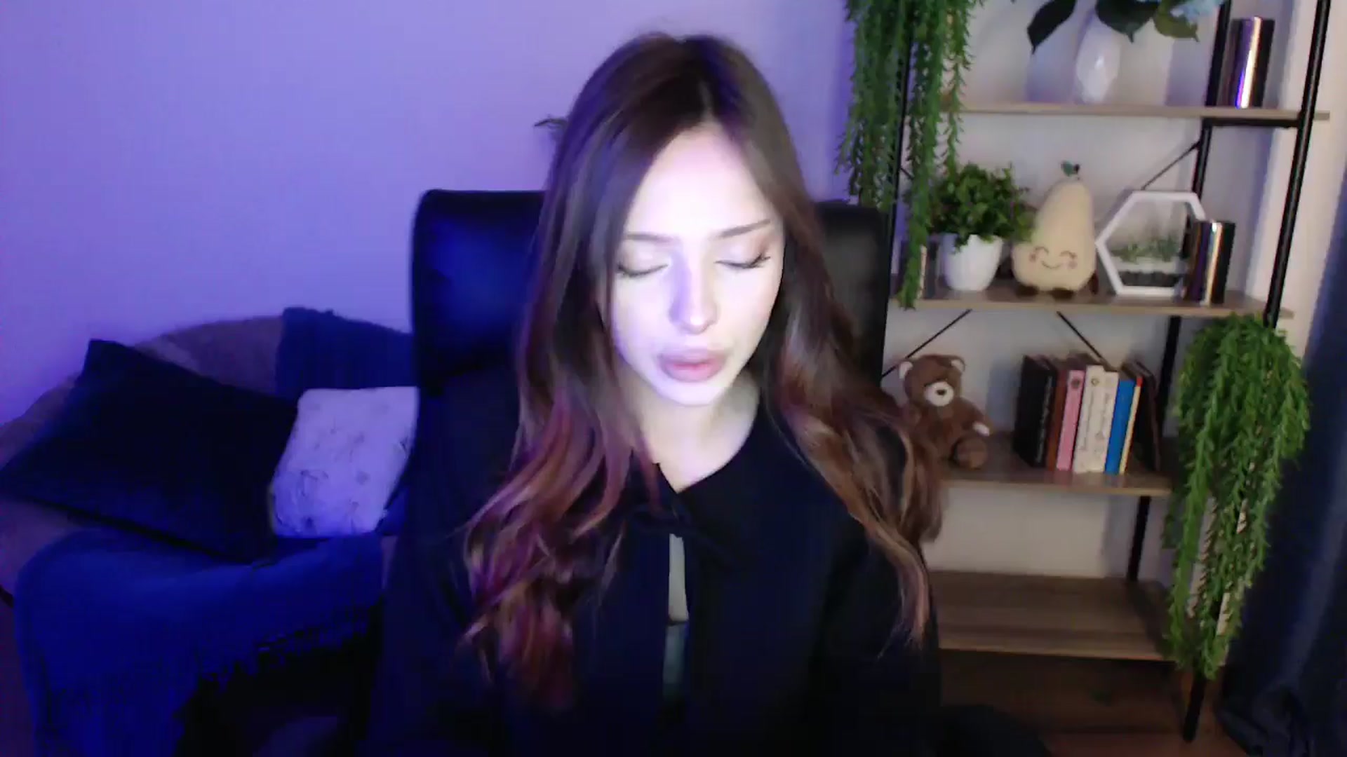 Gallery image thumbnail from KateManelli's myfreecams stream on, 01/31/2025, 09:16 image 1 of 20