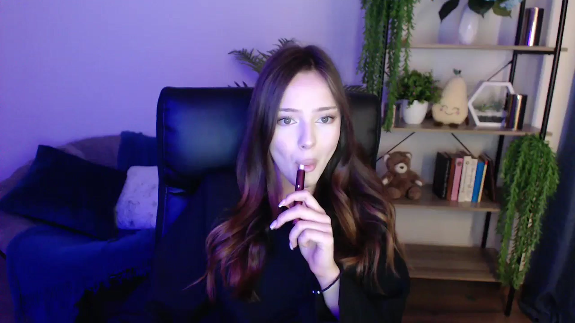 Gallery image thumbnail from KateManelli's myfreecams stream on, 01/31/2025, 09:16 image 7 of 20