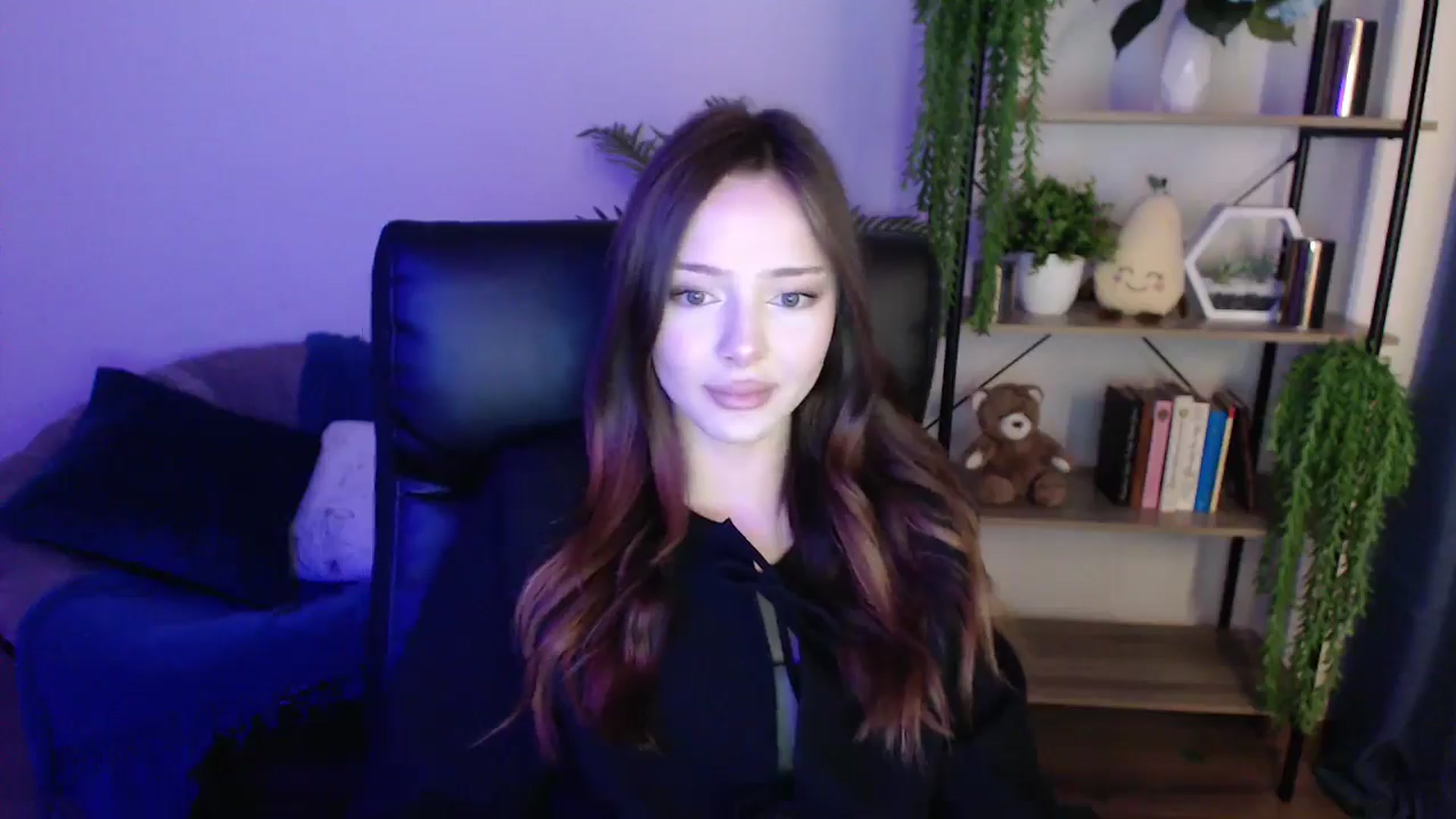 Gallery image thumbnail from KateManelli's myfreecams stream on, 01/31/2025, 09:16 image 6 of 20