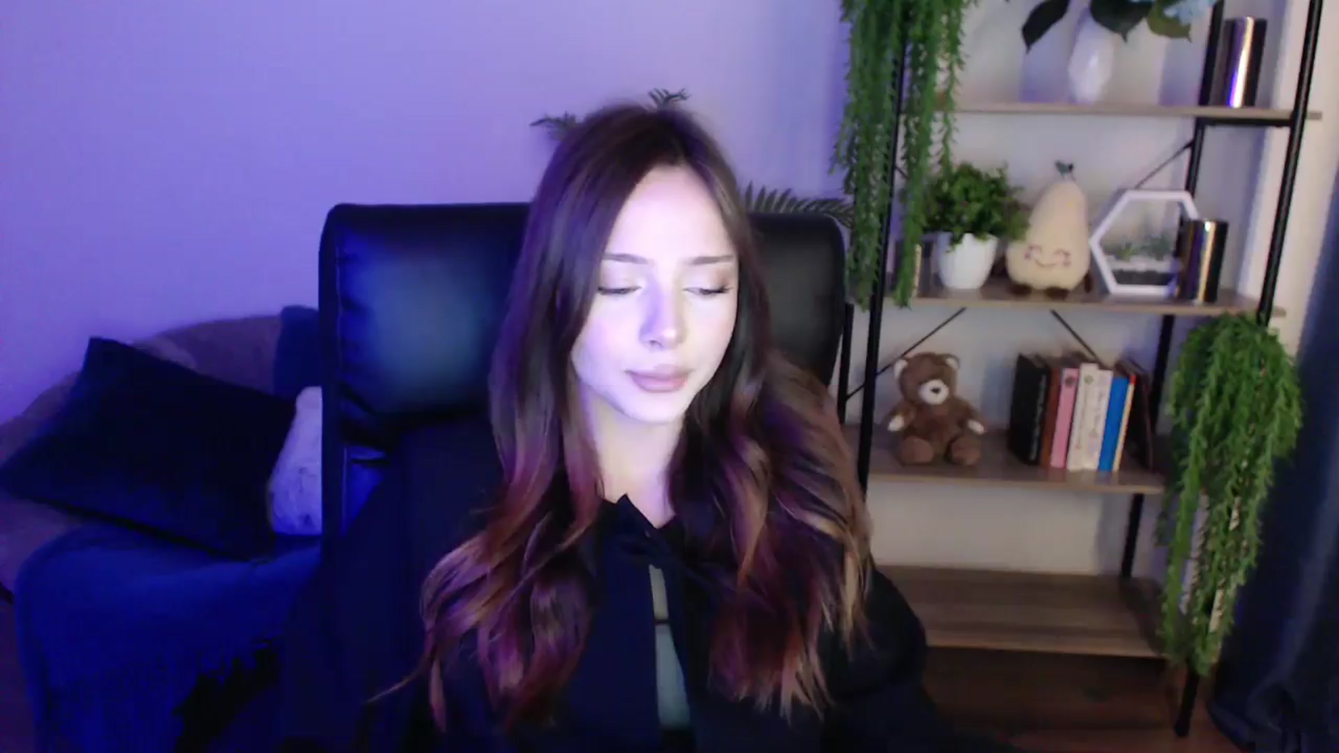 Gallery image thumbnail from KateManelli's myfreecams stream on, 01/31/2025, 09:16 image 12 of 20