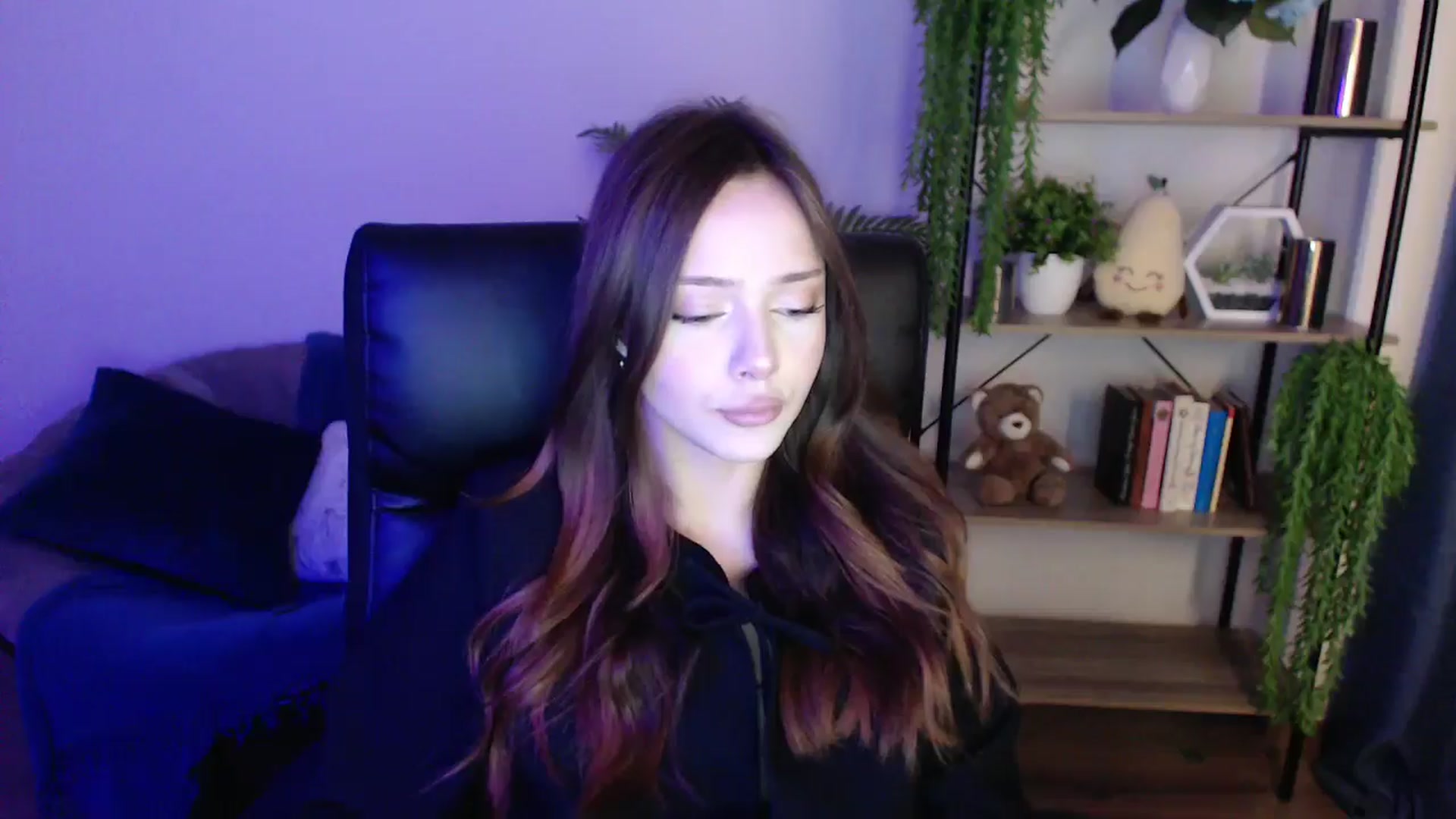Gallery image thumbnail from KateManelli's myfreecams stream on, 01/31/2025, 09:16 image 4 of 20