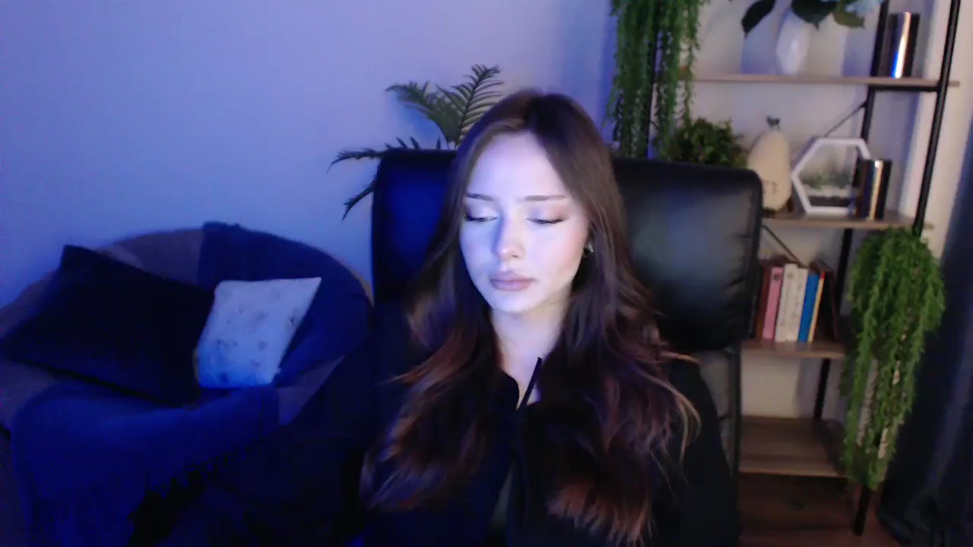 Gallery image thumbnail from KateManelli's myfreecams stream on, 01/31/2025, 10:33 image 10 of 20