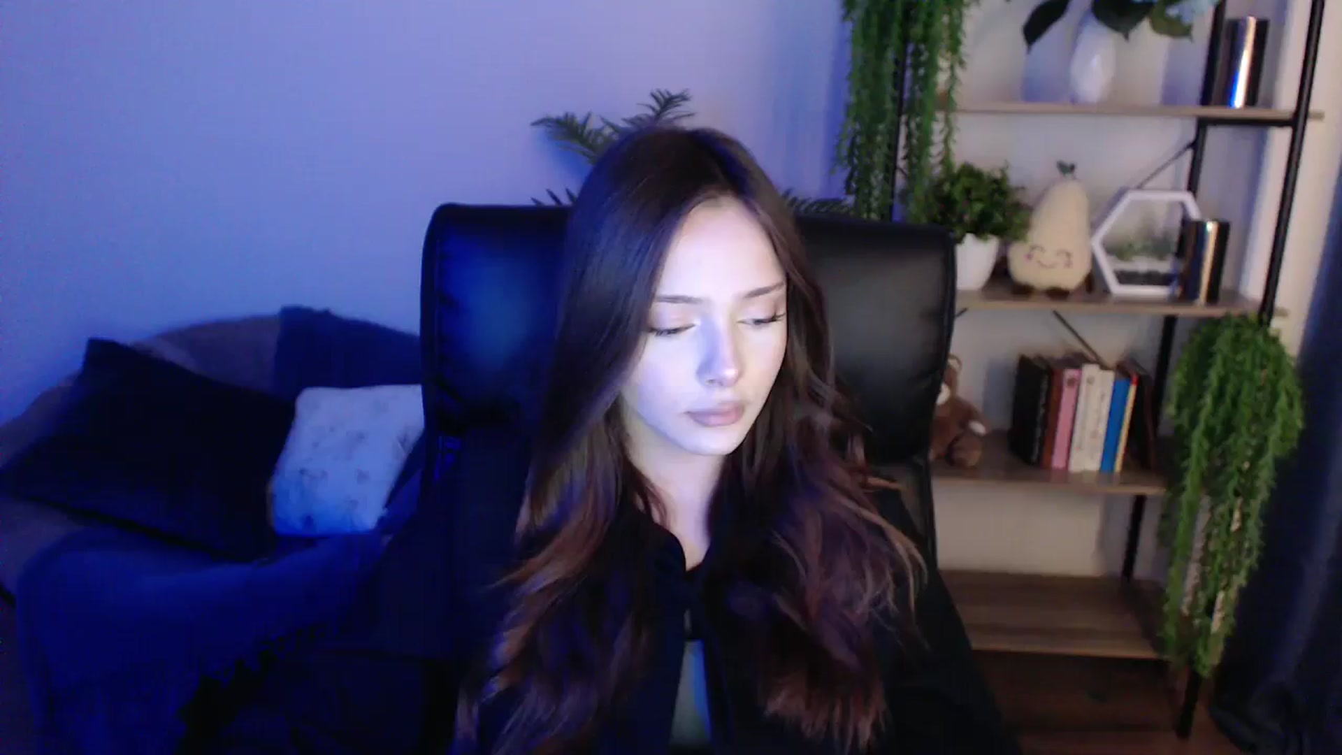 Gallery image thumbnail from KateManelli's myfreecams stream on, 01/31/2025, 10:33 image 9 of 20