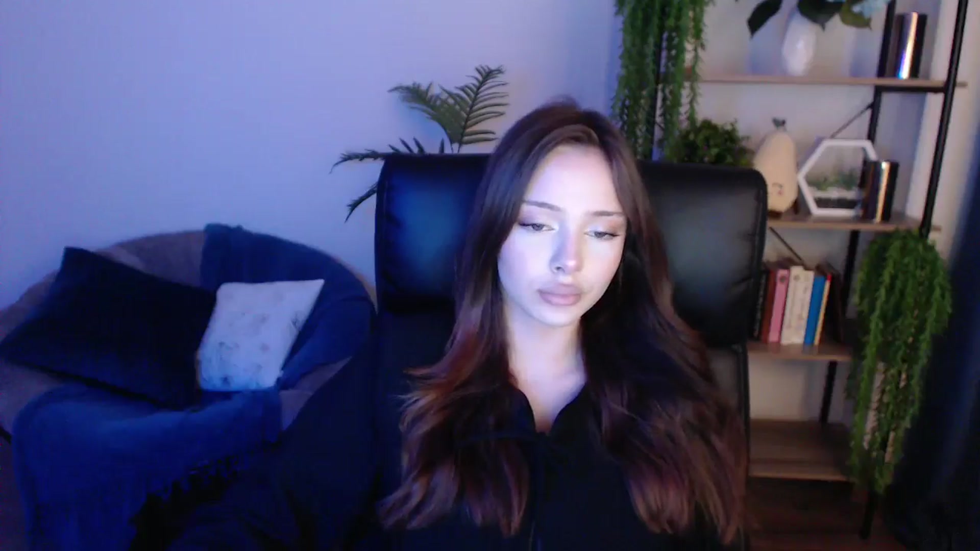 Gallery image thumbnail from KateManelli's myfreecams stream on, 01/31/2025, 13:15 image 17 of 20