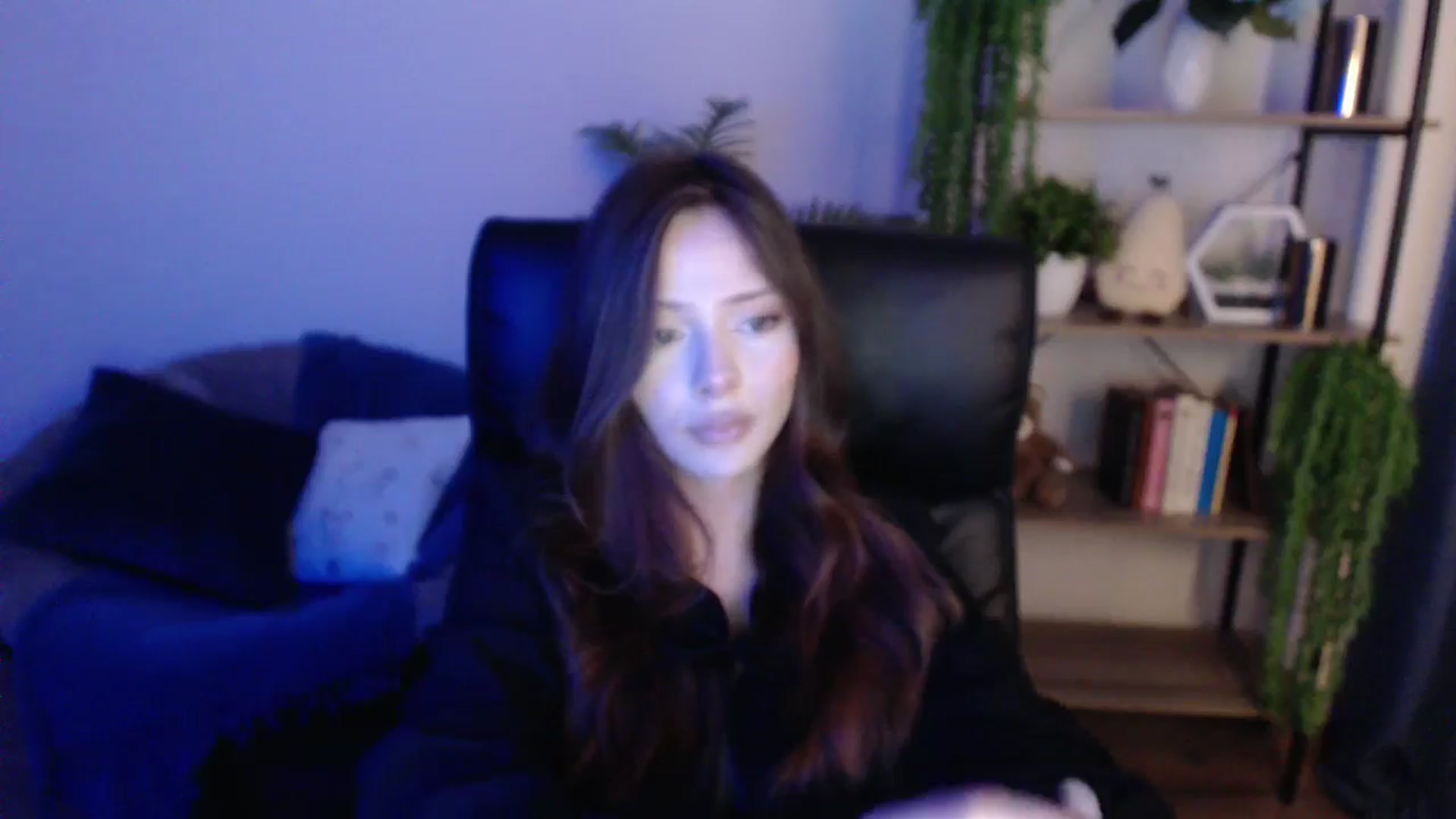 Gallery image thumbnail from KateManelli's myfreecams stream on, 01/31/2025, 13:15 image 2 of 20