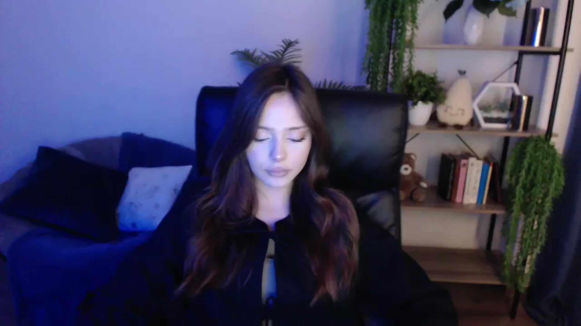 Gallery image thumbnail from KateManelli's myfreecams stream on, 01/31/2025, 13:15 image 1 of 20