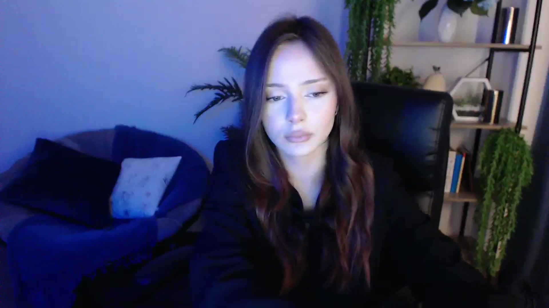 Gallery image thumbnail from KateManelli's myfreecams stream on, 01/31/2025, 13:15 image 8 of 20