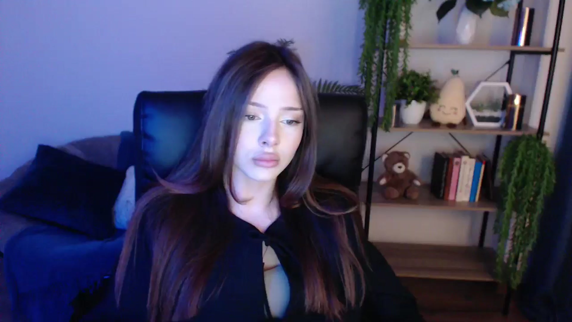 Gallery image thumbnail from KateManelli's myfreecams stream on, 02/01/2025, 09:37 image 17 of 20
