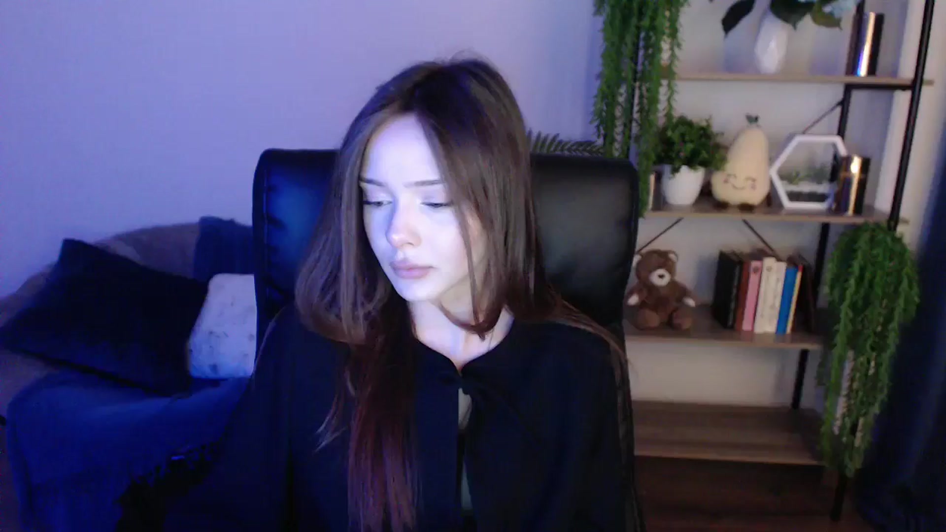 Gallery image thumbnail from KateManelli's myfreecams stream on, 02/01/2025, 09:37 image 10 of 20