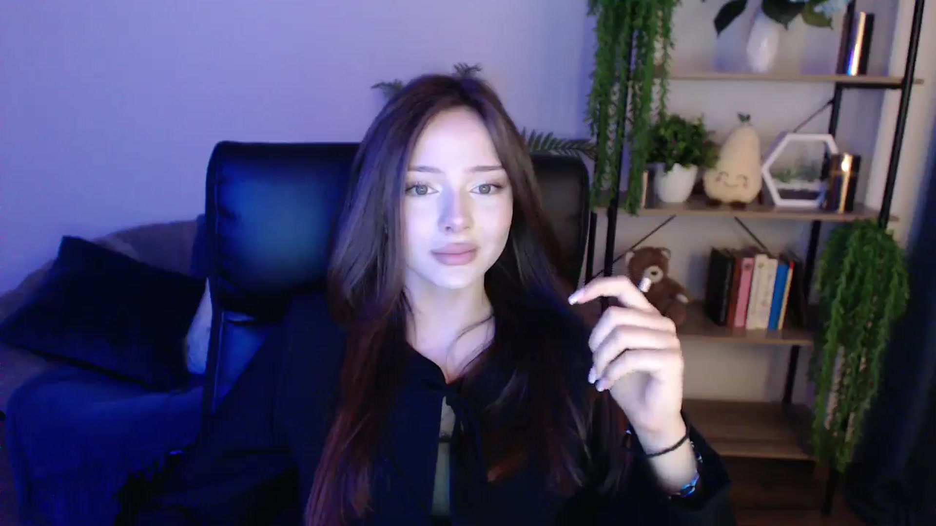 Gallery image thumbnail from KateManelli's myfreecams stream on, 02/01/2025, 09:50 image 11 of 20