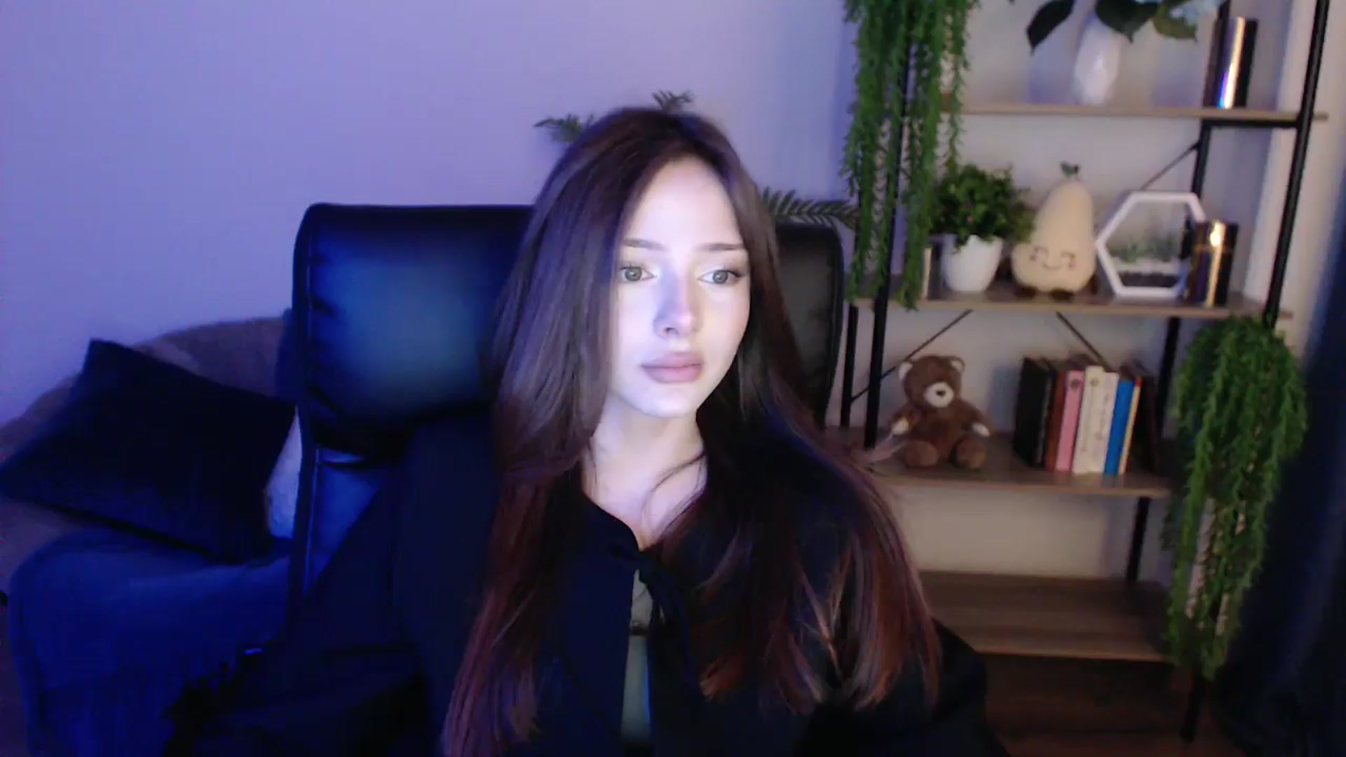 Gallery image thumbnail from KateManelli's myfreecams stream on, 02/01/2025, 09:50 image 12 of 20