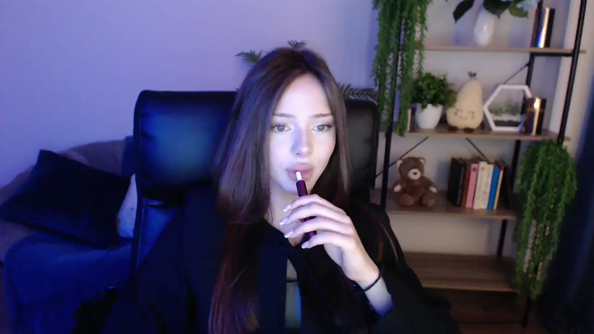 Gallery image thumbnail from KateManelli's myfreecams stream on, 02/01/2025, 09:50 image 17 of 20