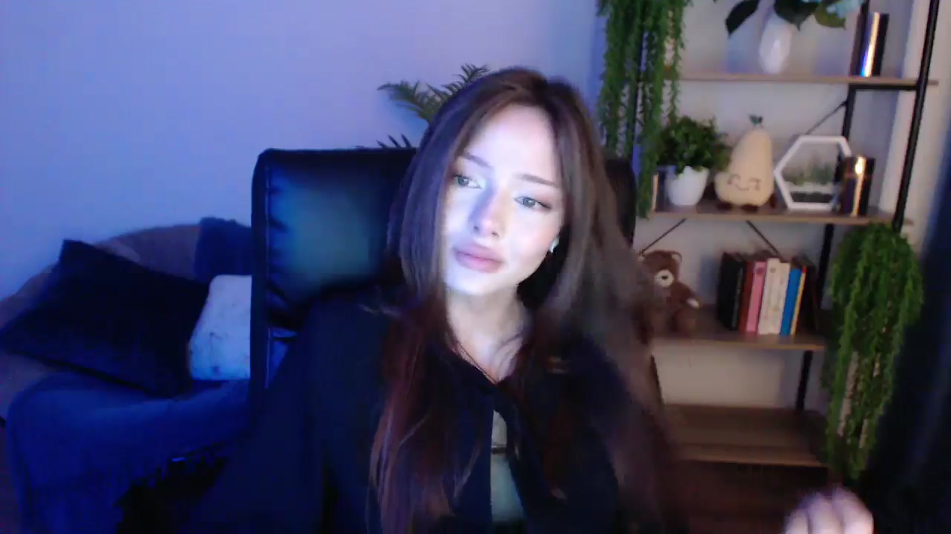 Gallery image thumbnail from KateManelli's myfreecams stream on, 02/01/2025, 09:50 image 4 of 20