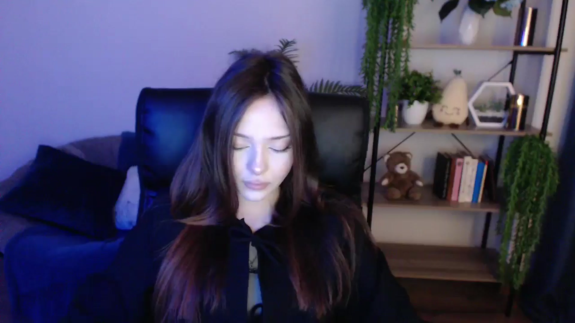 Gallery image thumbnail from KateManelli's myfreecams stream on, 02/01/2025, 10:53 image 6 of 20