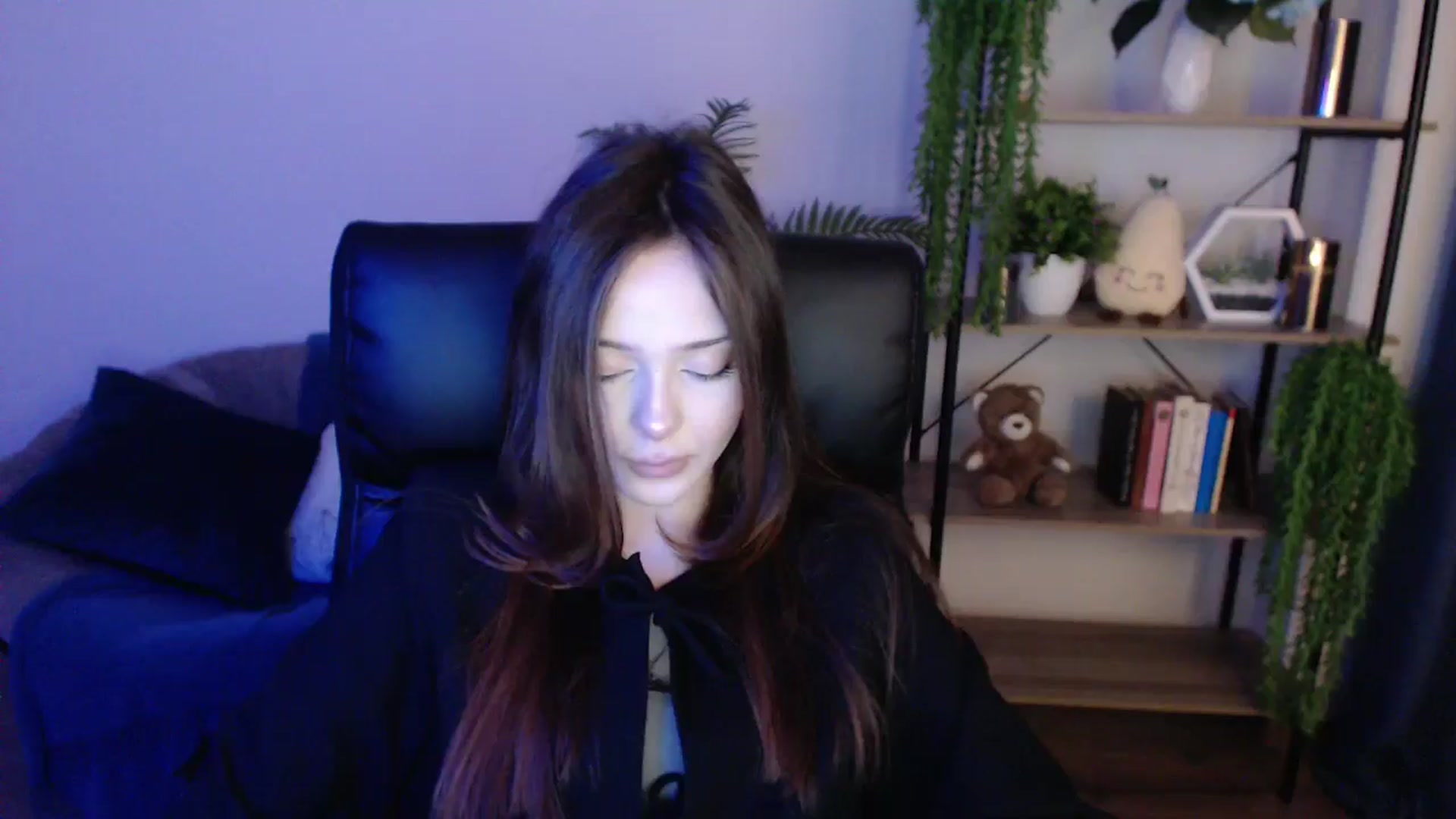 Gallery image thumbnail from KateManelli's myfreecams stream on, 02/01/2025, 10:53 image 7 of 20
