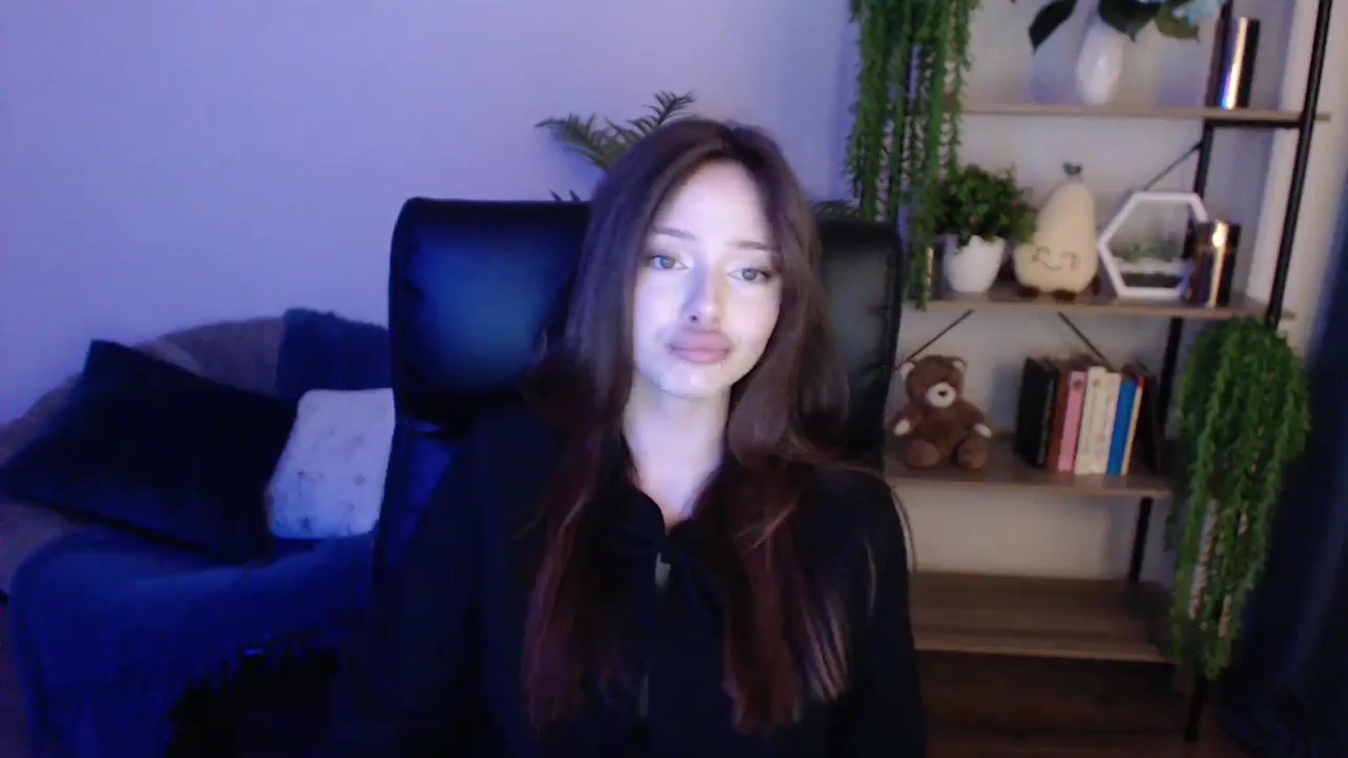 Gallery image thumbnail from KateManelli's myfreecams stream on, 02/01/2025, 10:53 image 10 of 20